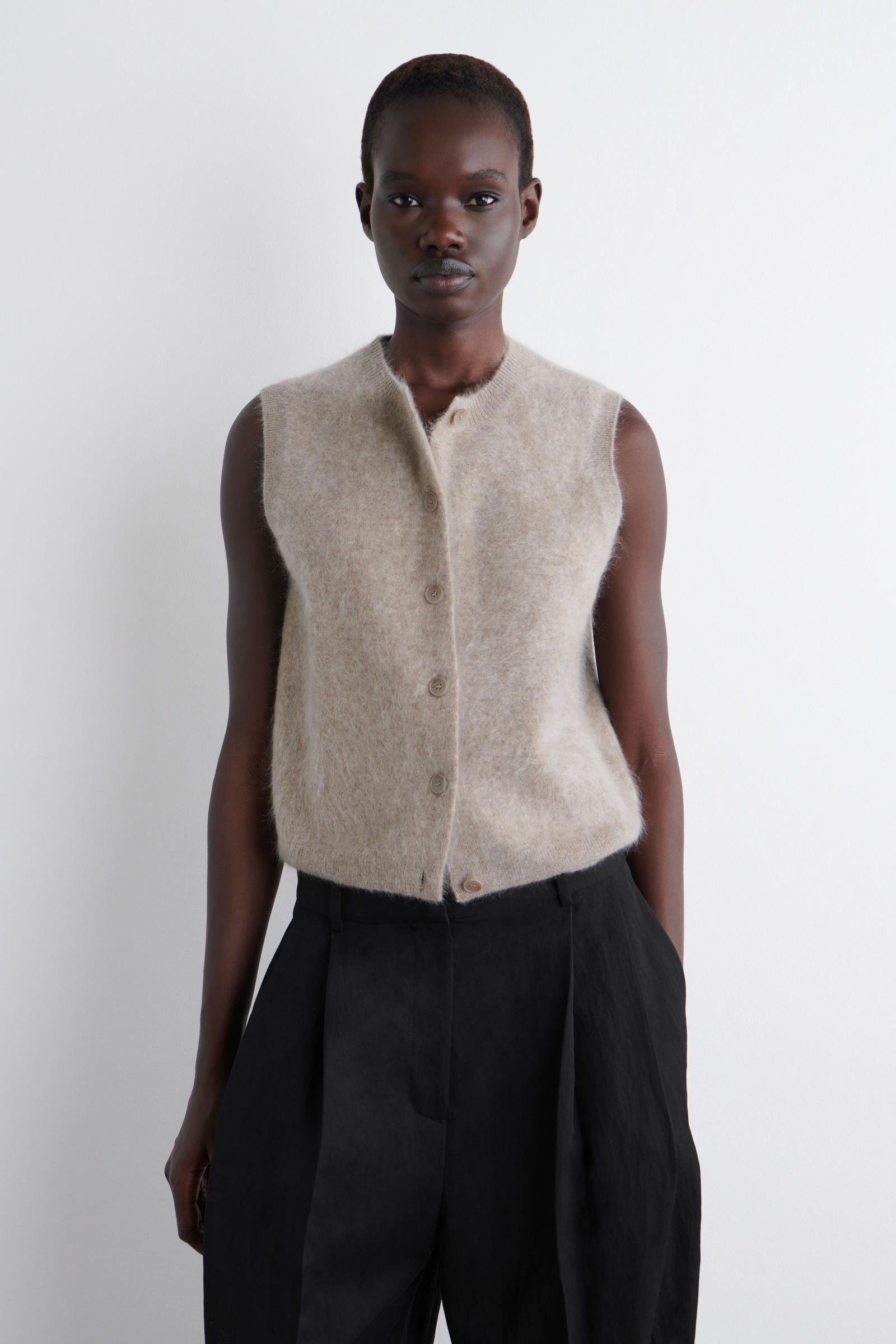 BRUSHED-CASHMERE WAISTCOATBEIGE