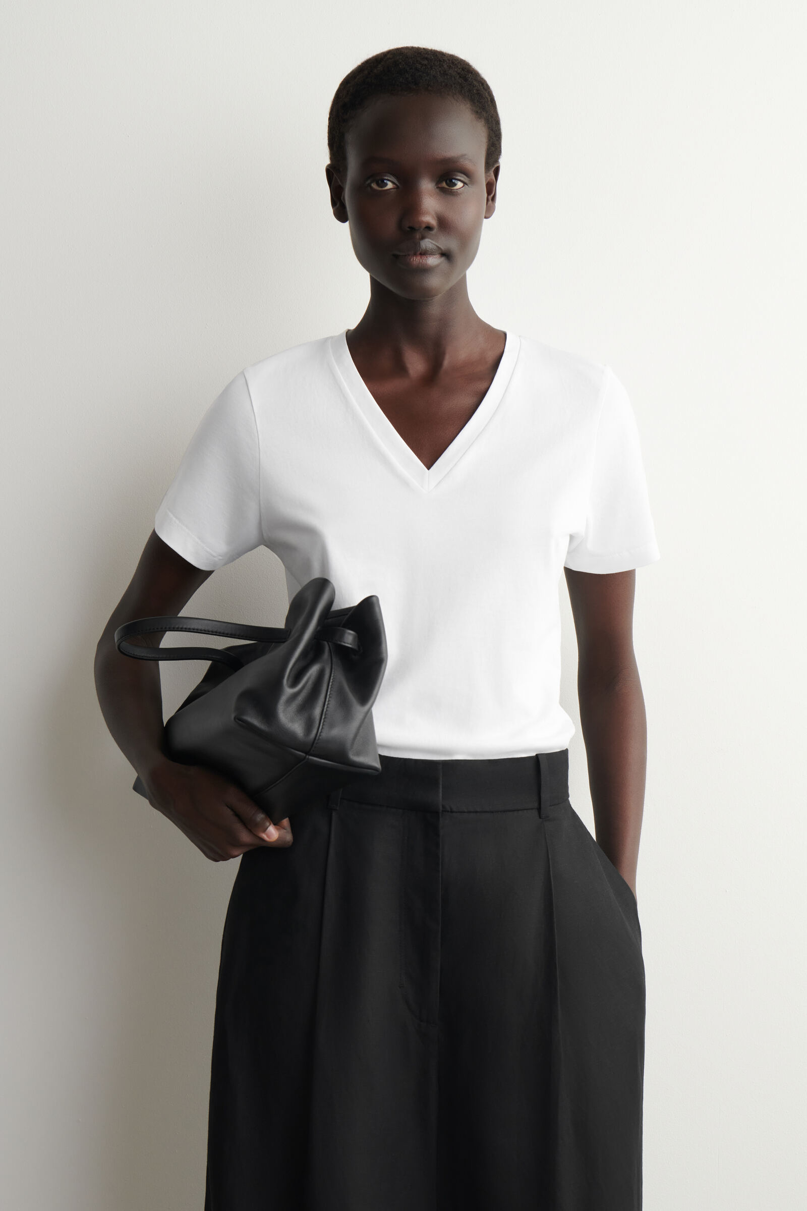 COTTON V-NECK T-SHIRTWHITE