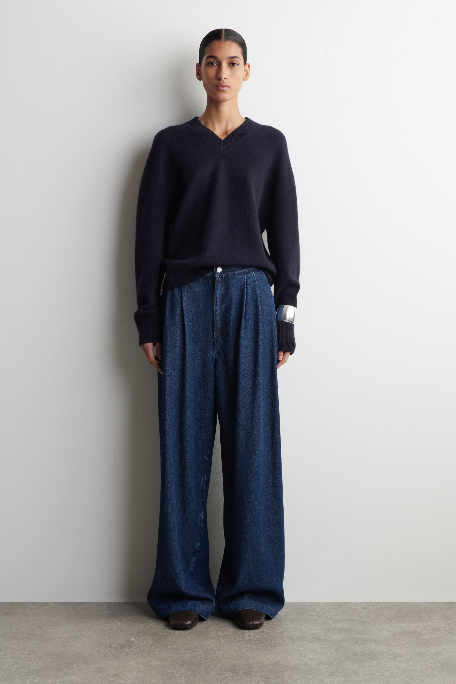 PLEATED WIDE-LEG DENIM TROUSERSDARK BLUE