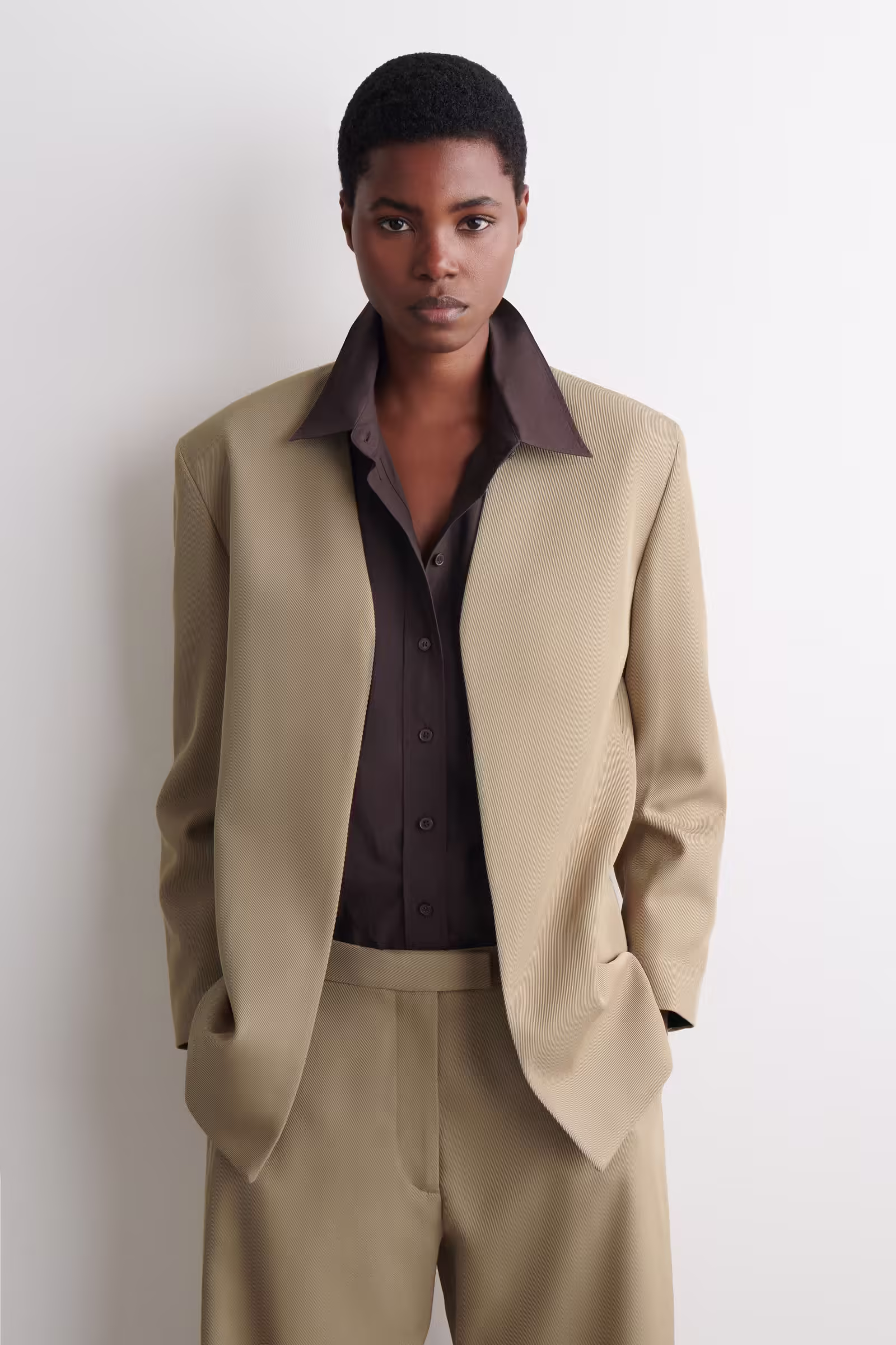 COLLARLESS WOOL-TWILL BLAZERBEIGE