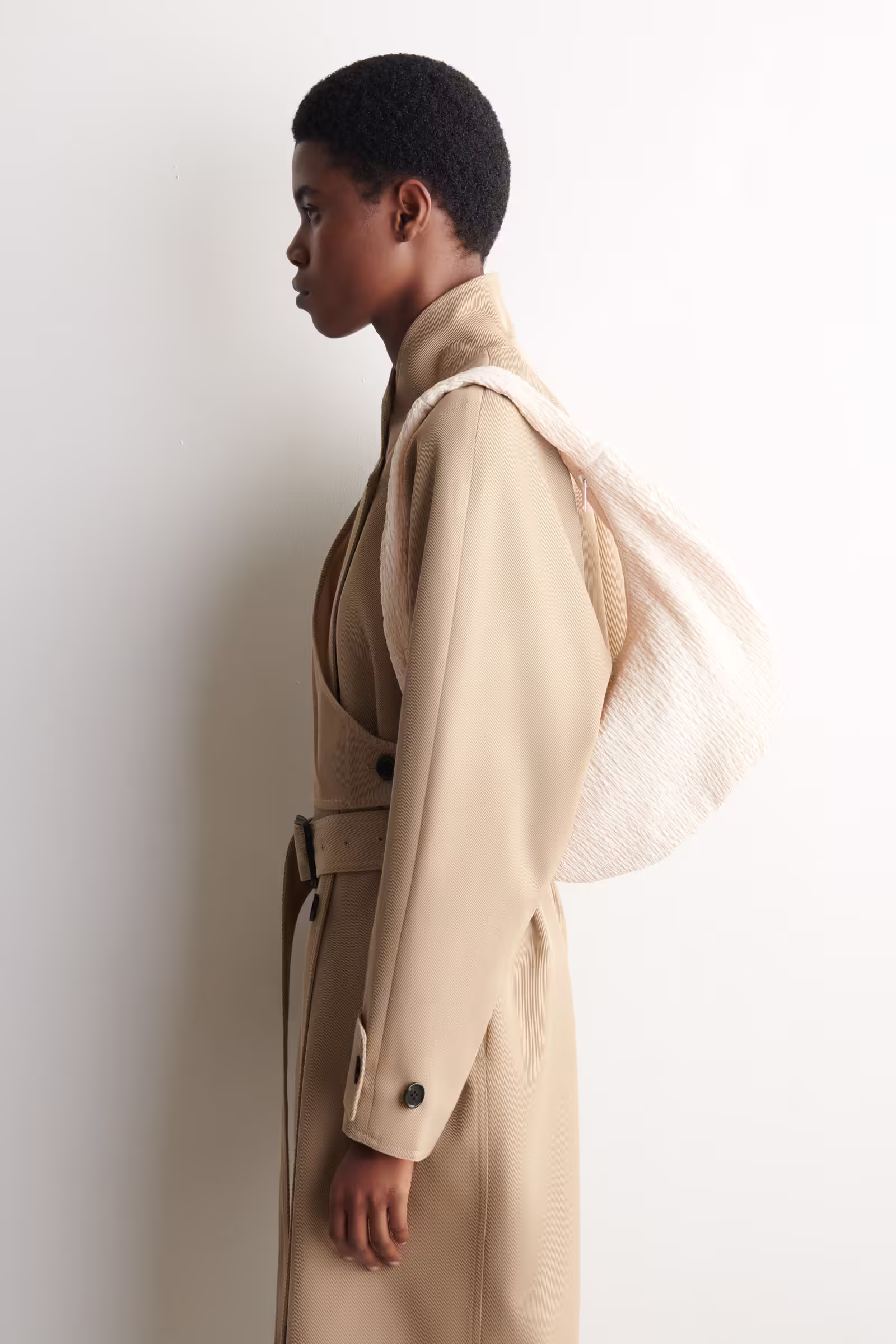 SMOCKED SHOULDER BAGOFF-WHITE