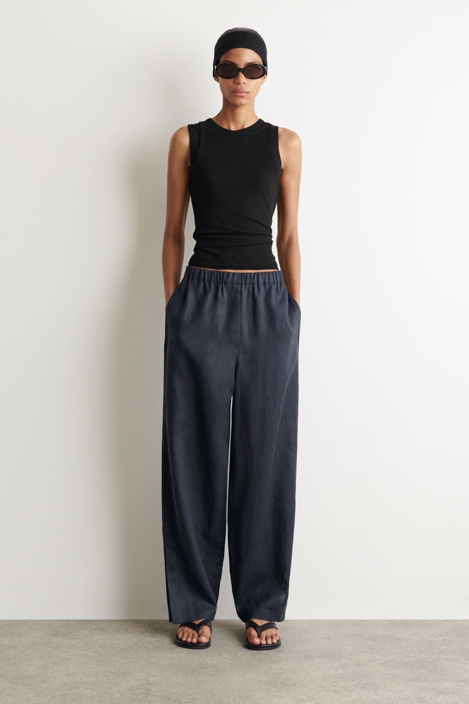 ELASTICATED LINEN BARREL-LEG TROUSERSNAVY