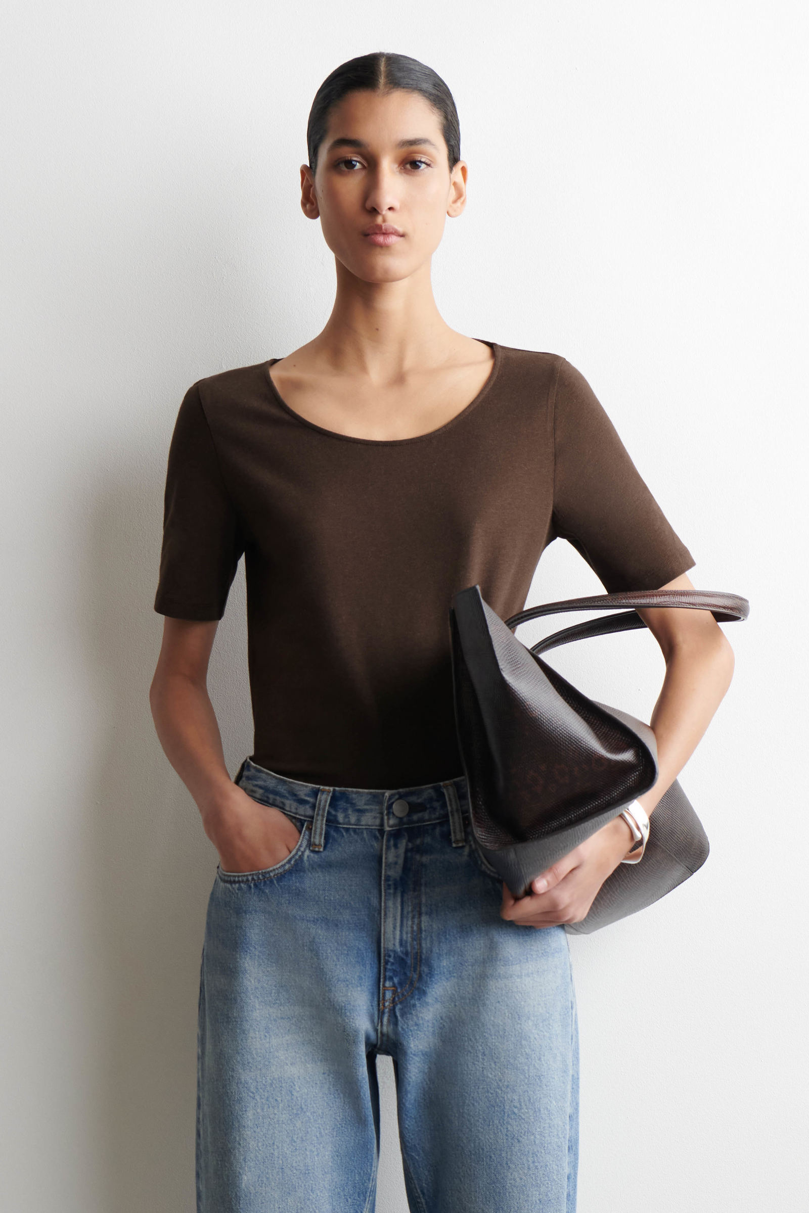 SLIM SCOOP-NECK COTTON T-SHIRTBROWN MÉLANGE