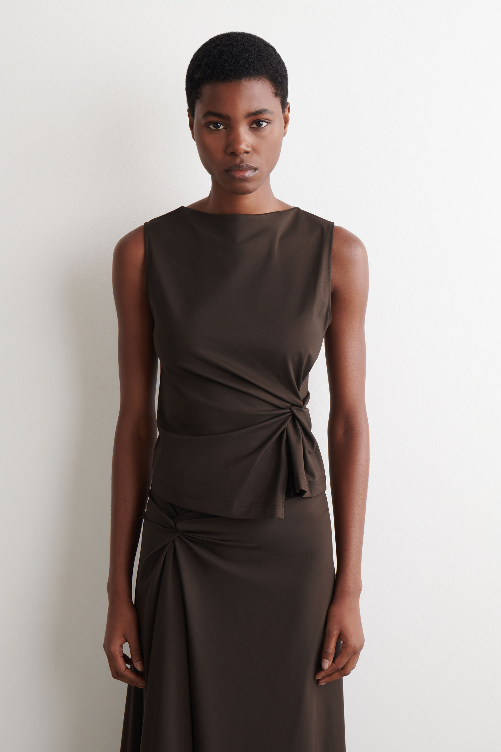 TWIST-DETAIL JERSEY TOPDARK BROWN