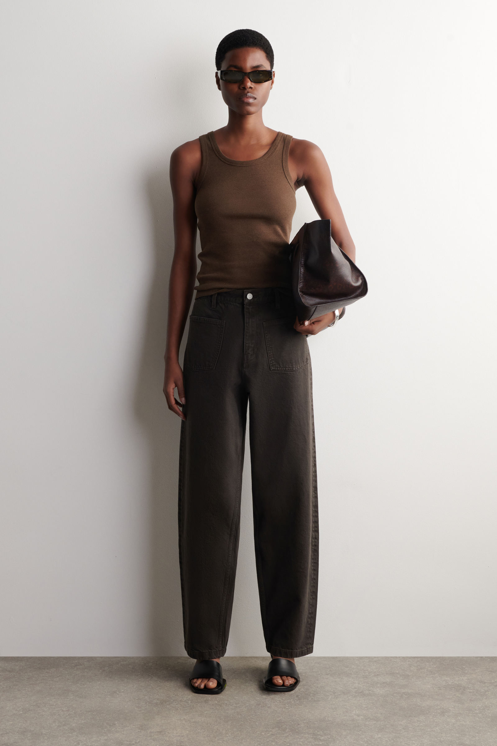 PATCH-POCKET STRAIGHT-LEG JEANSBROWN