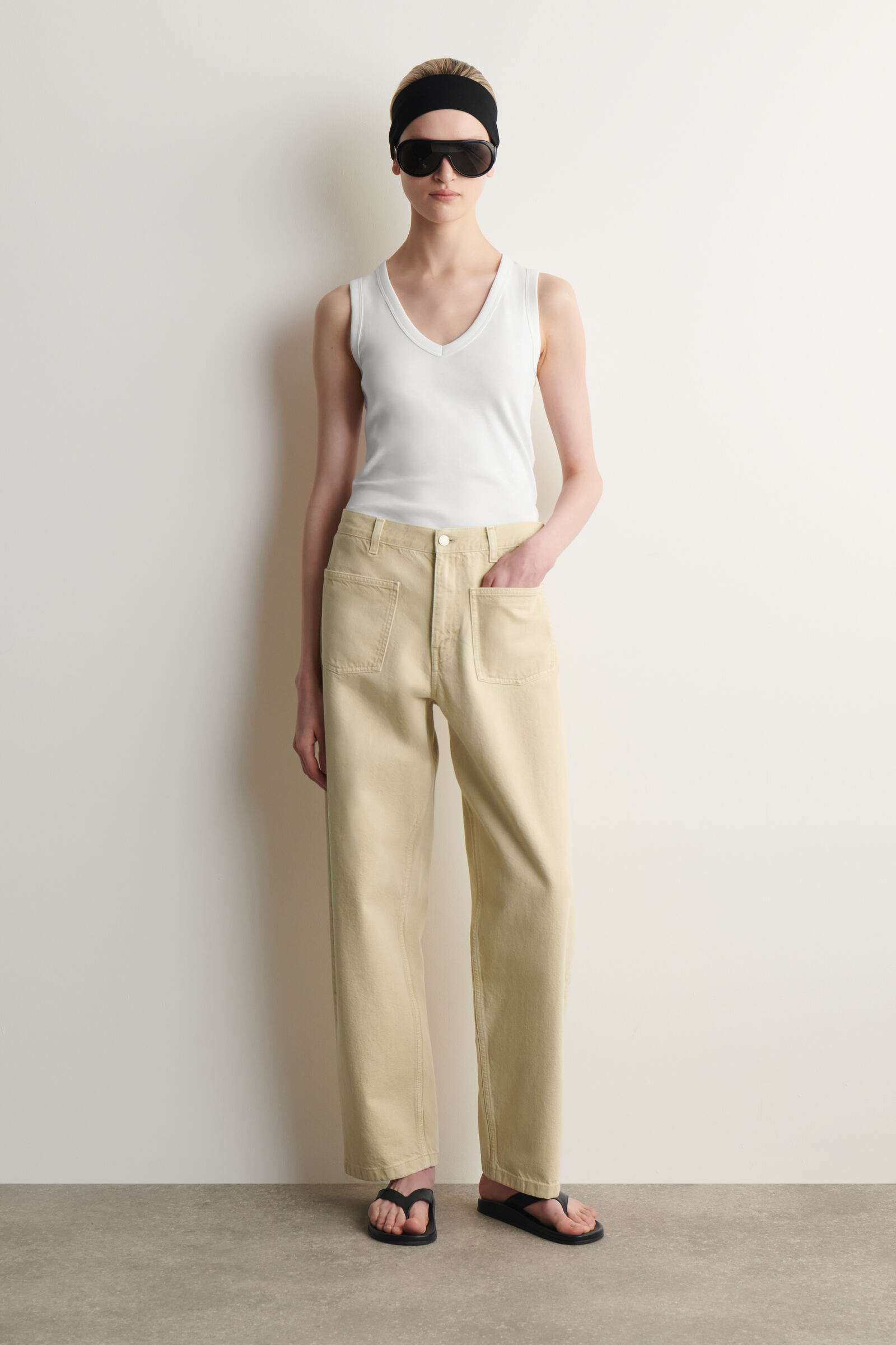 PATCH-POCKET STRAIGHT-LEG JEANSBUTTER YELLOW