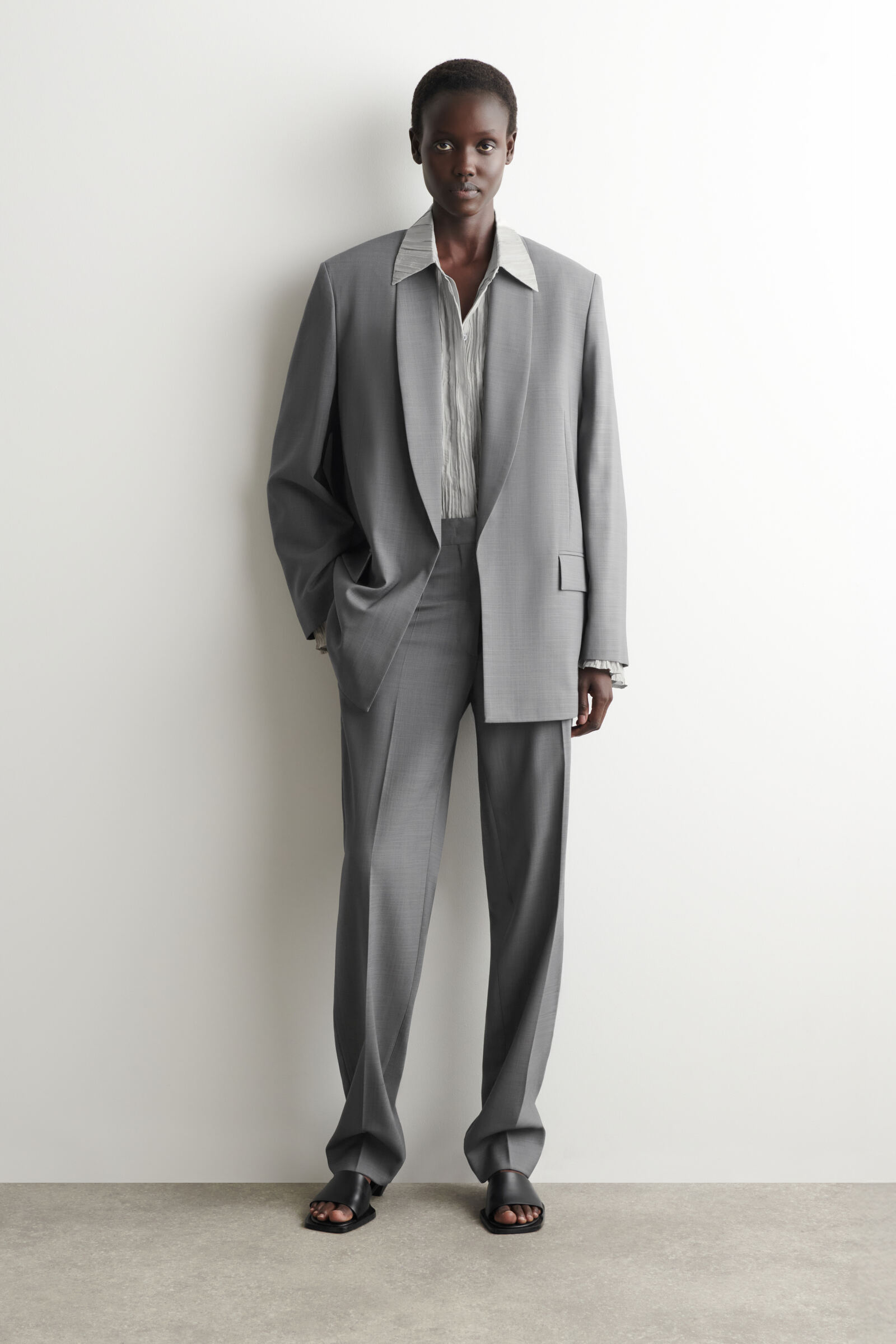 TAILORED WOOL STRAIGHT-LEG TROUSERSGRAPHITE
