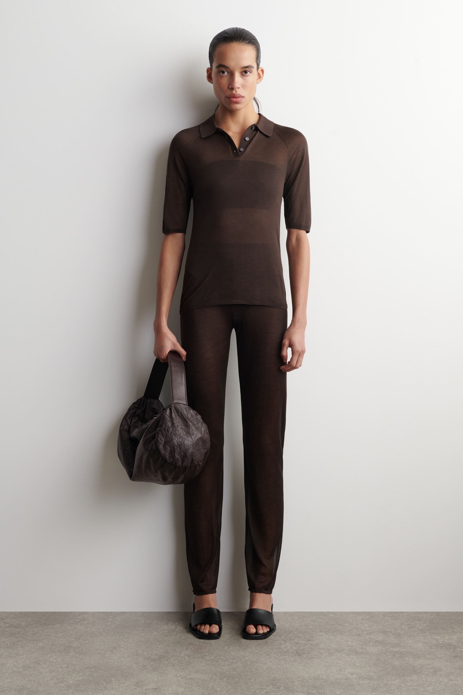 SEAMLESS SHEER KNITTED SILK TROUSERSBITTER CHOCOLATE