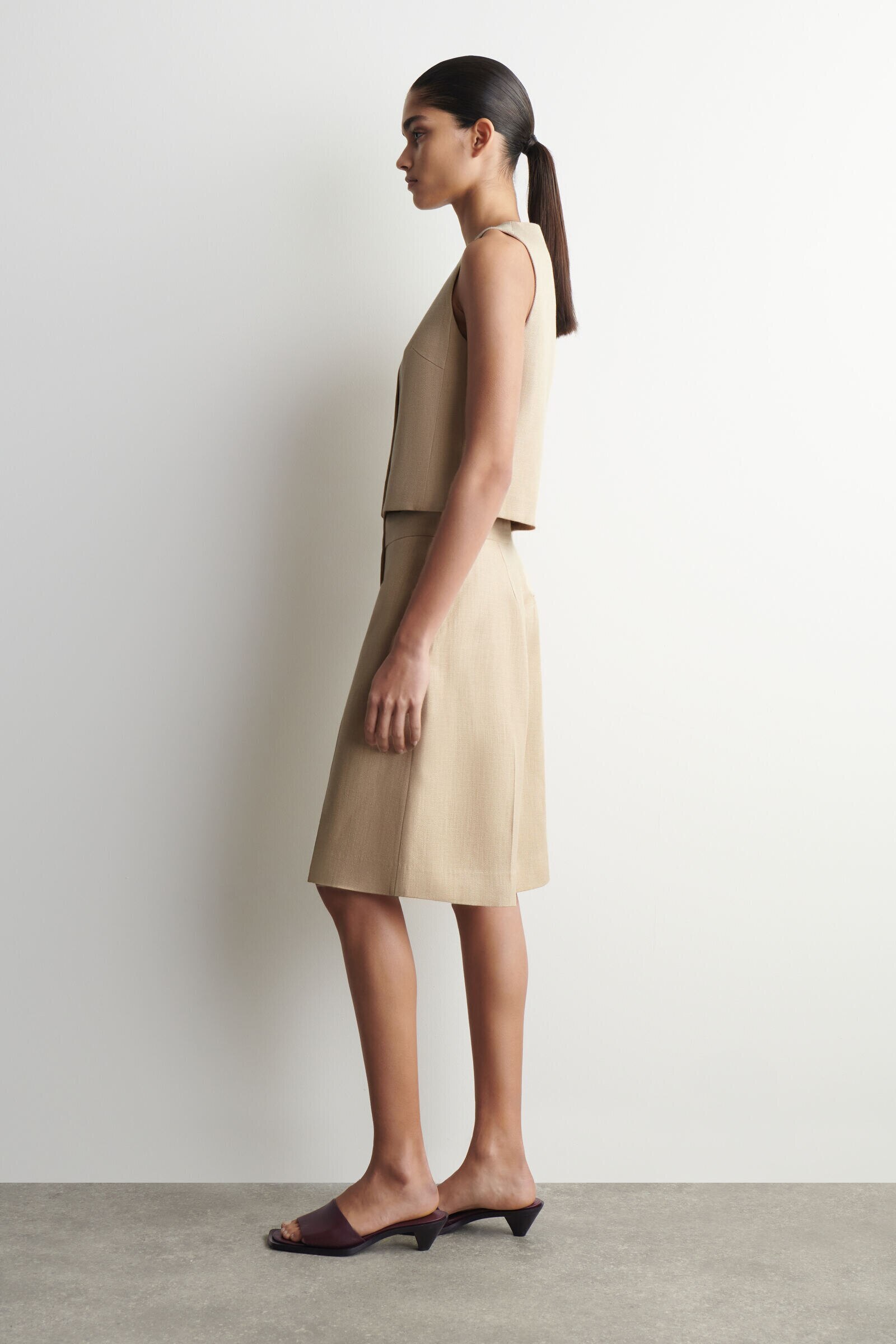 LONGLINE TAILORED SHORTSBEIGE