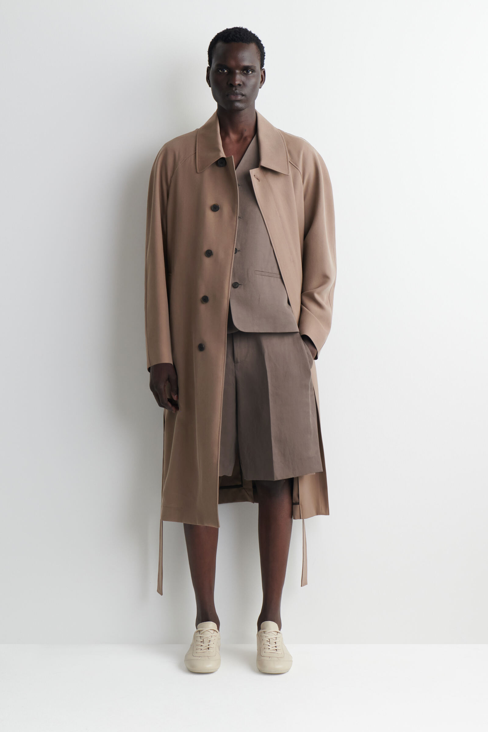 TAILORED LINEN-BLEND SHORTSBROWN