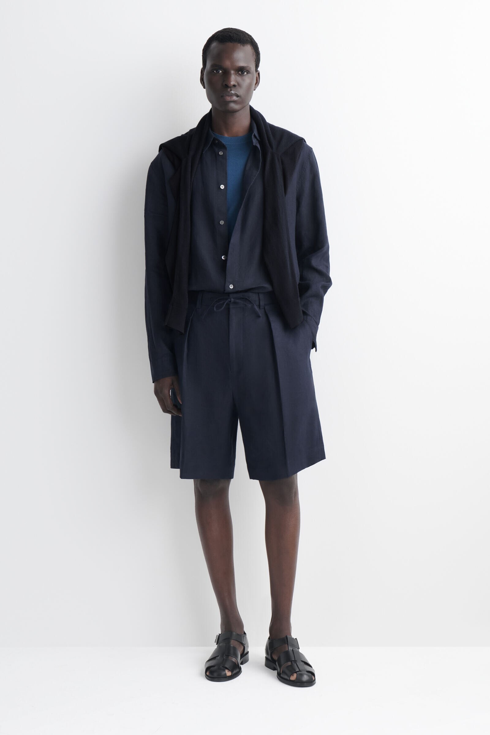 PLEATED LINEN DRAWSTRING SHORTSNAVY