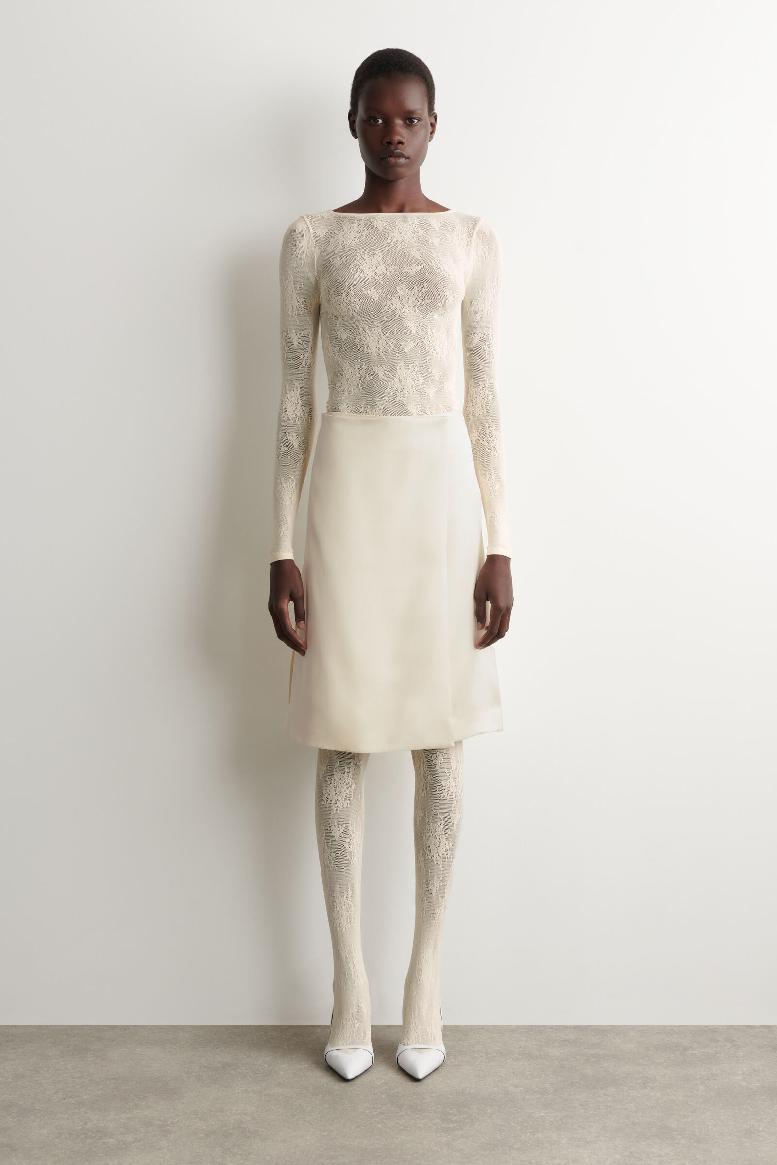FLORAL-JACQUARD LACE TIGHTSCREAM