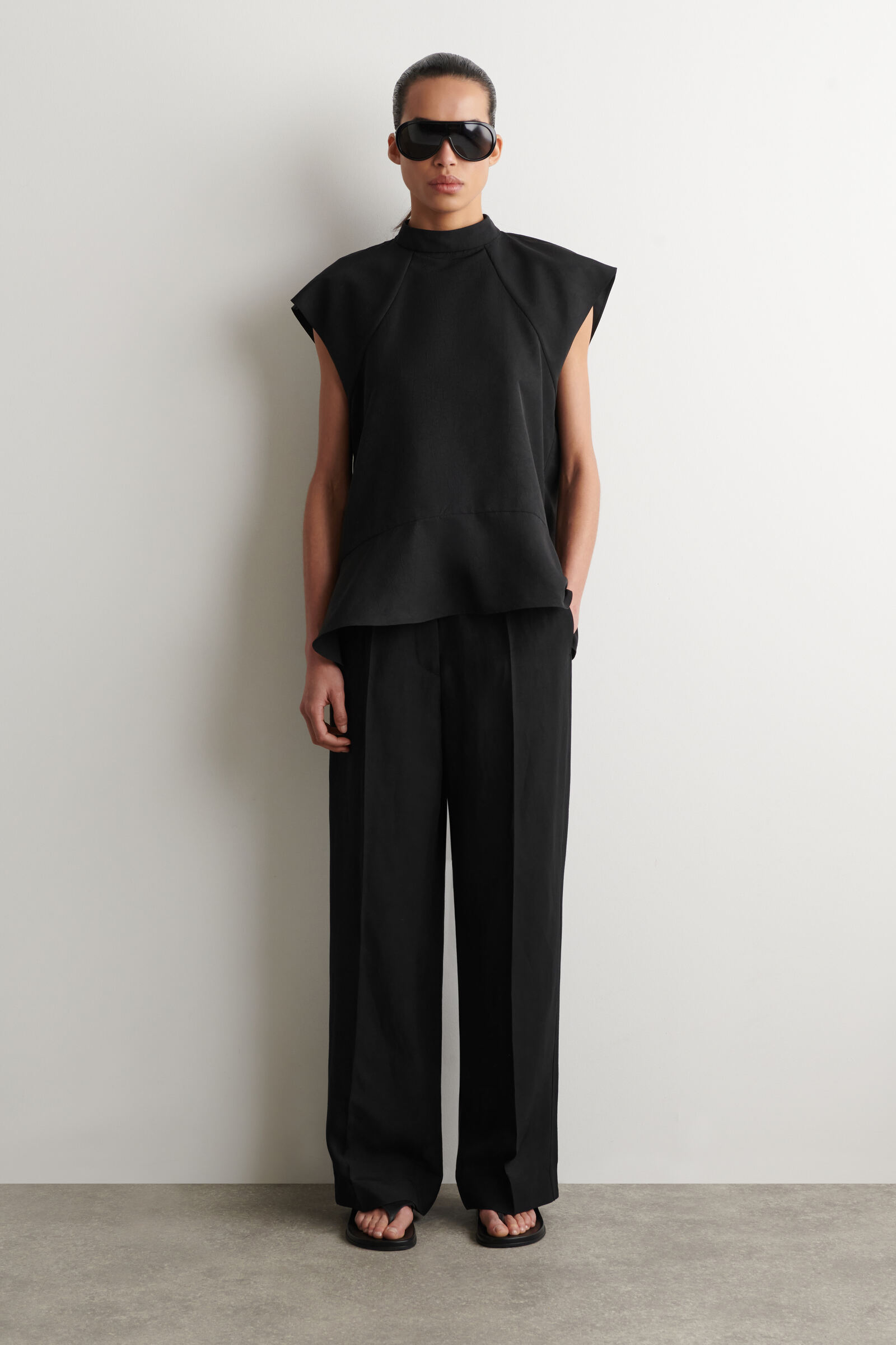 TAILORED LINEN-BLEND STRAIGHT-LEG TROUSERSBLACK