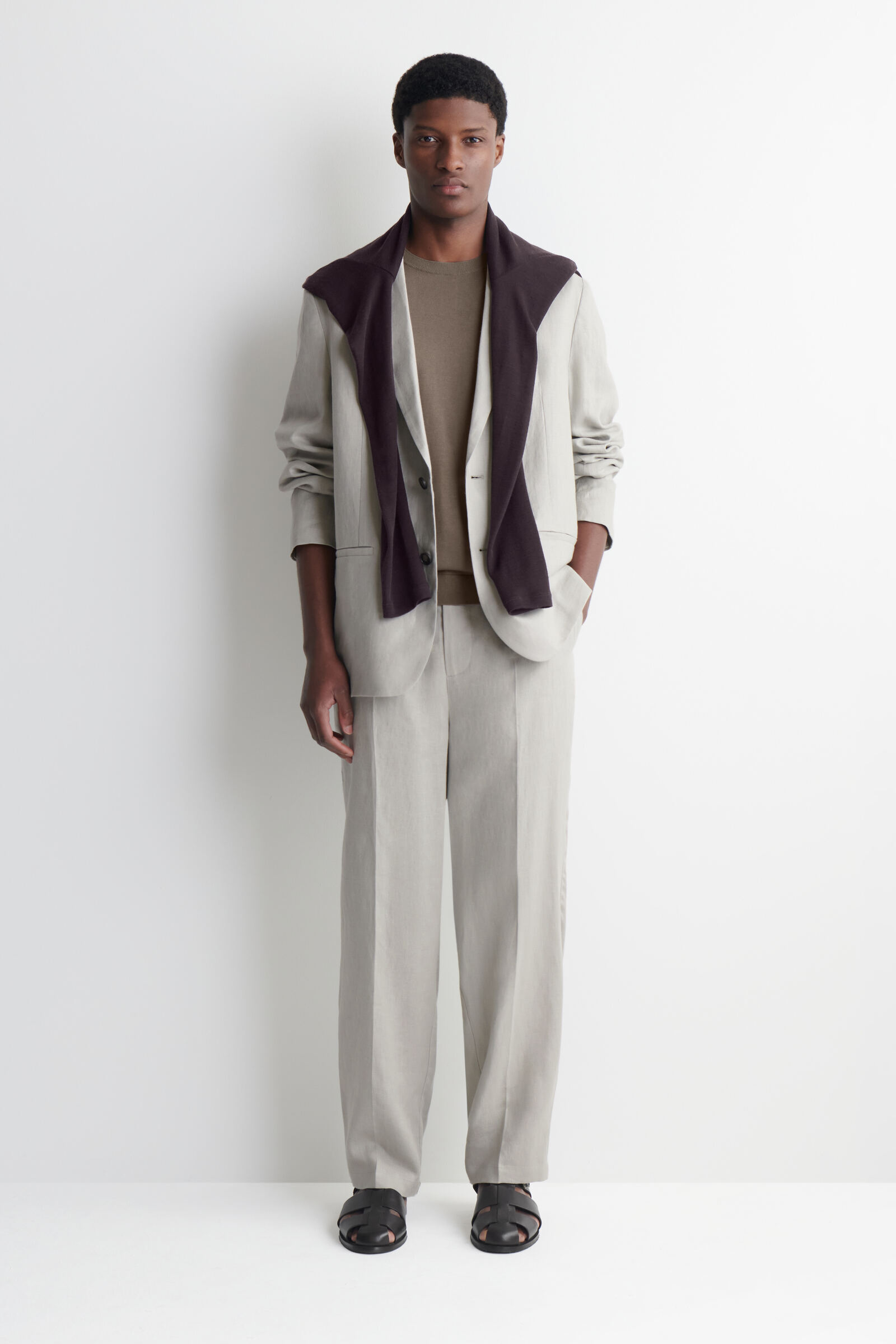 RELAXED LINEN TAPERED TROUSERSPALE PISTACHIO