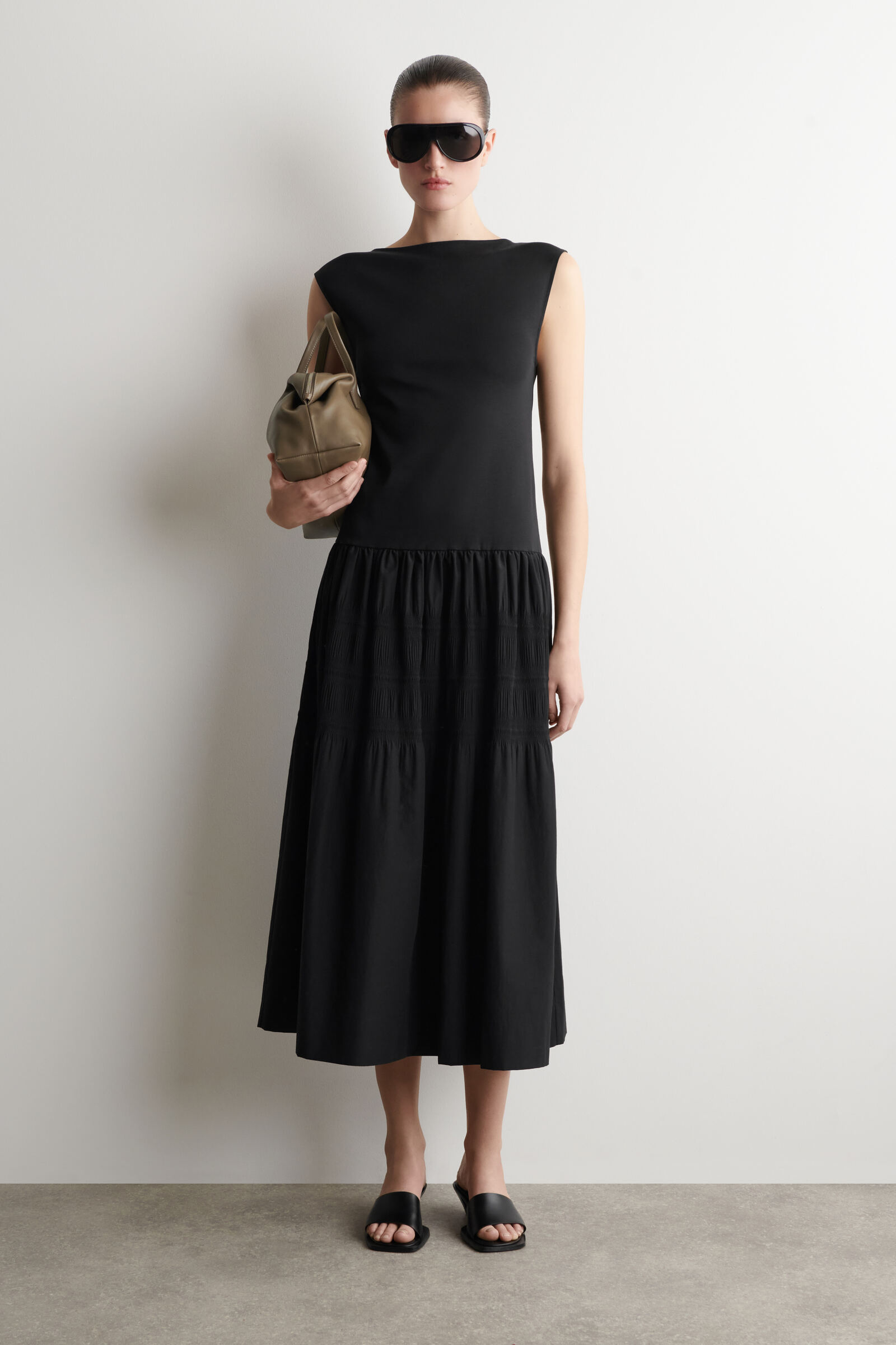 TIERED GATHERED MIDI DRESSBLACK