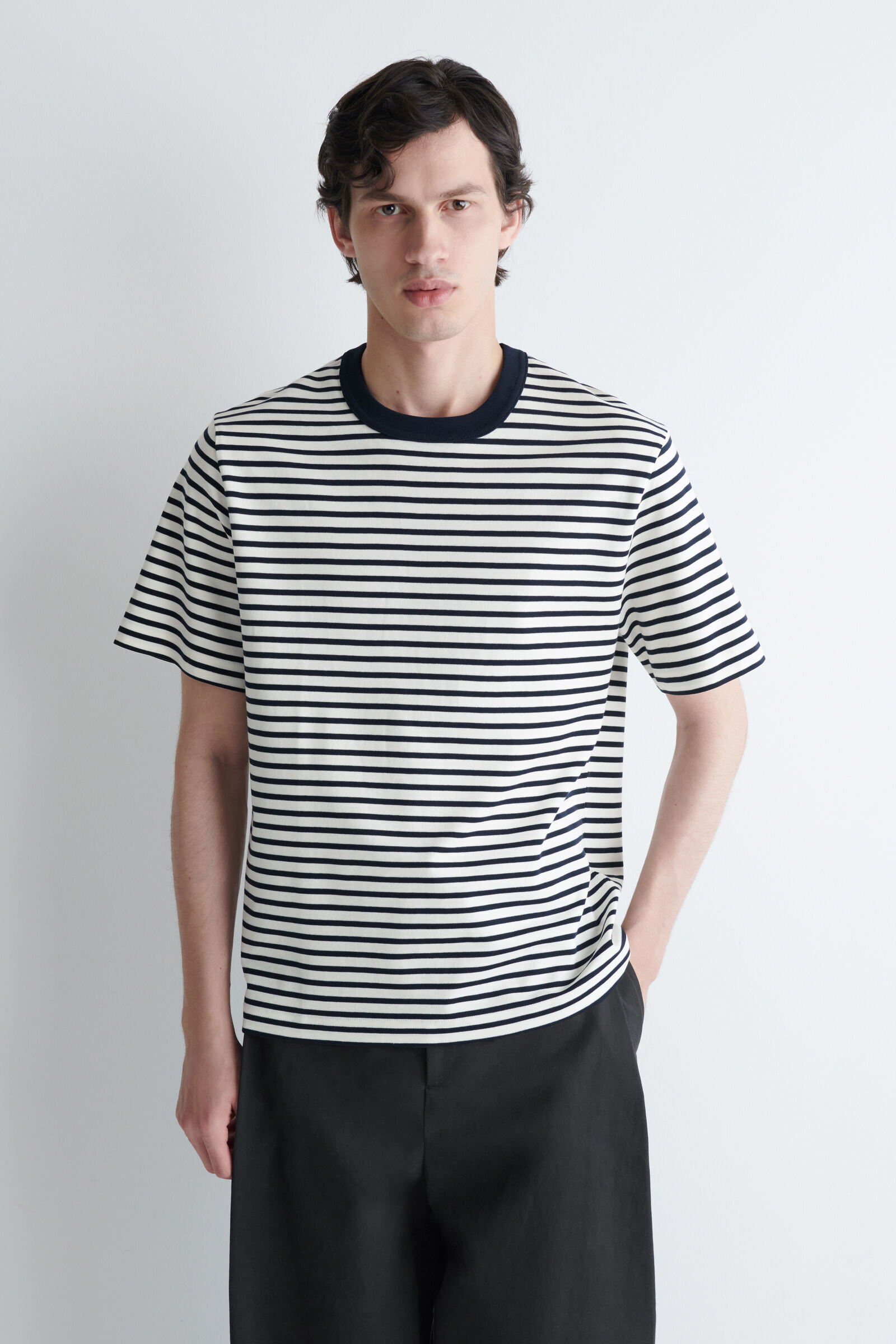 INTERLOCK COTTON CREW-NECK T-SHIRTNAVY / WHITE / STRIPED