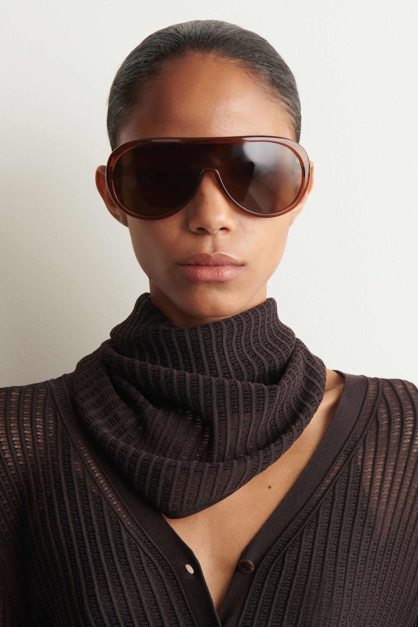 POINTELLE-KNIT TRIANGLE SCARFBROWN