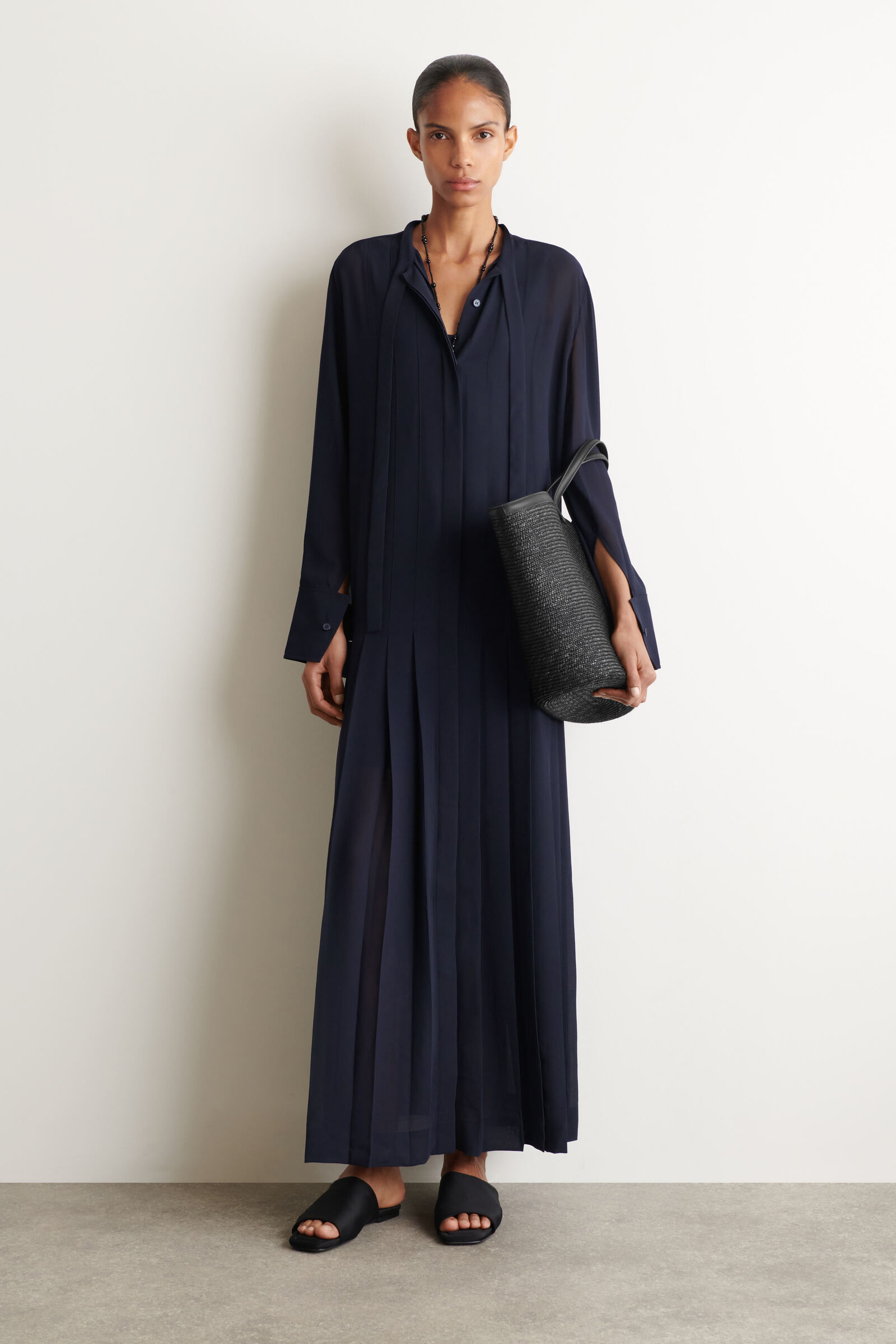PLEATED BOW-DETAIL MIDI SHIRT DRESSNAVY