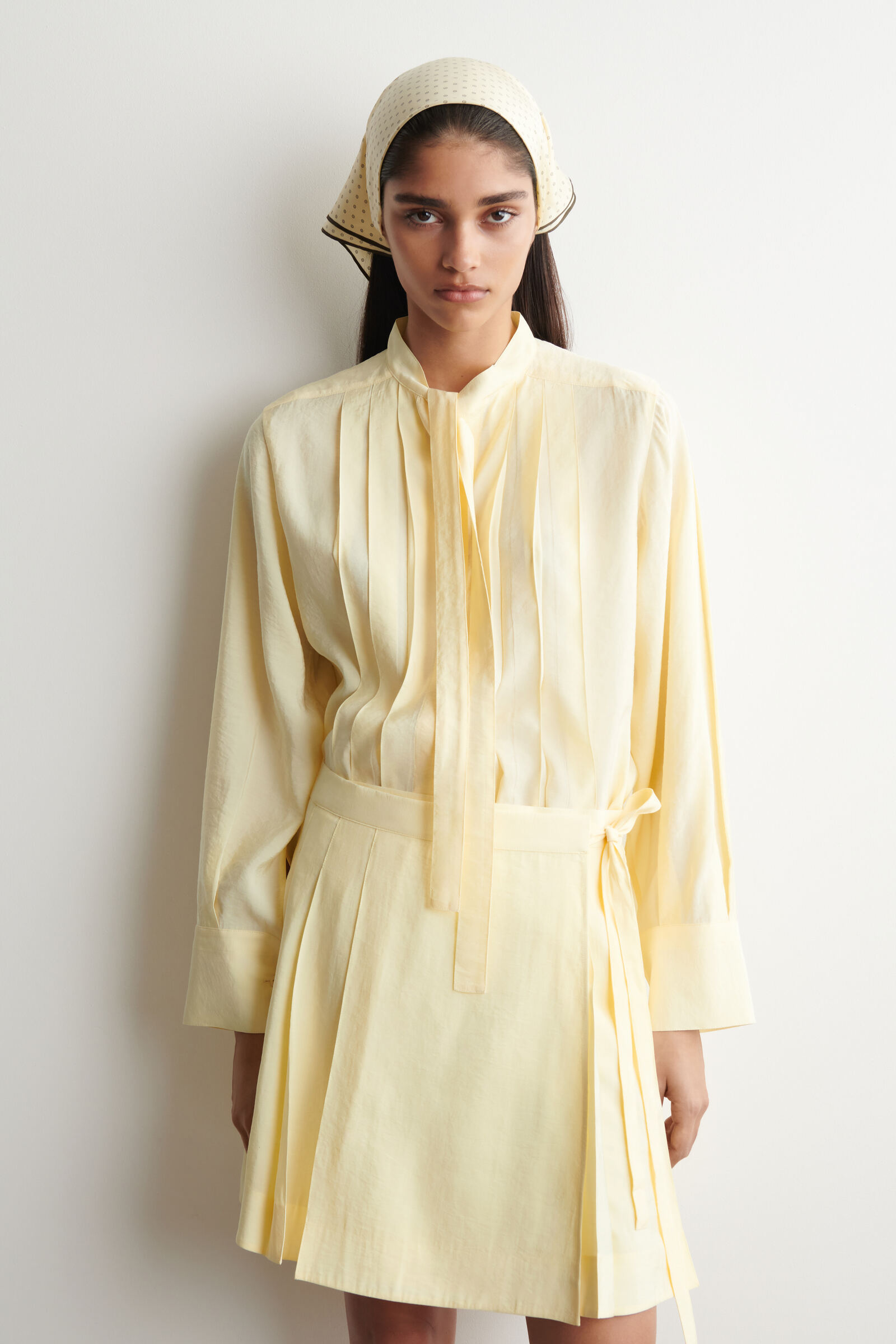 PLEATED BOW-DETAIL BLOUSEBUTTER YELLOW