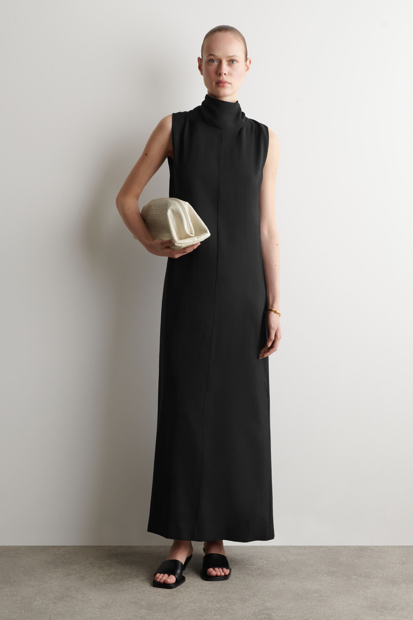 DRAPED TIE-DETAIL HIGH-NECK MAXI DRESSBLACK