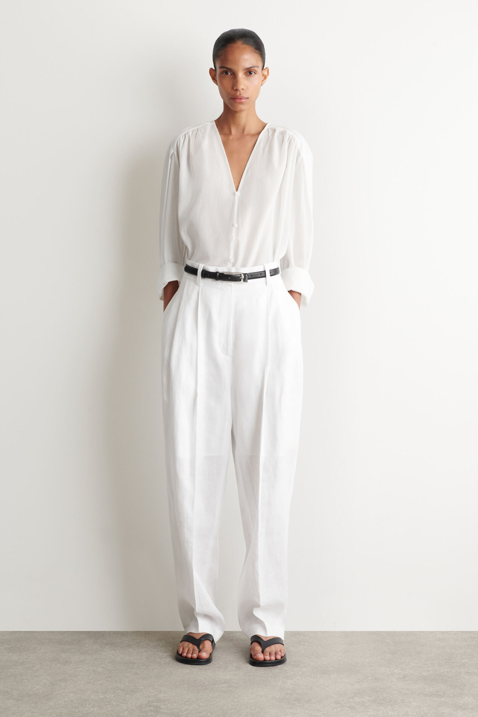 TAILORED LINEN BARREL-LEG TROUSERSWHITE