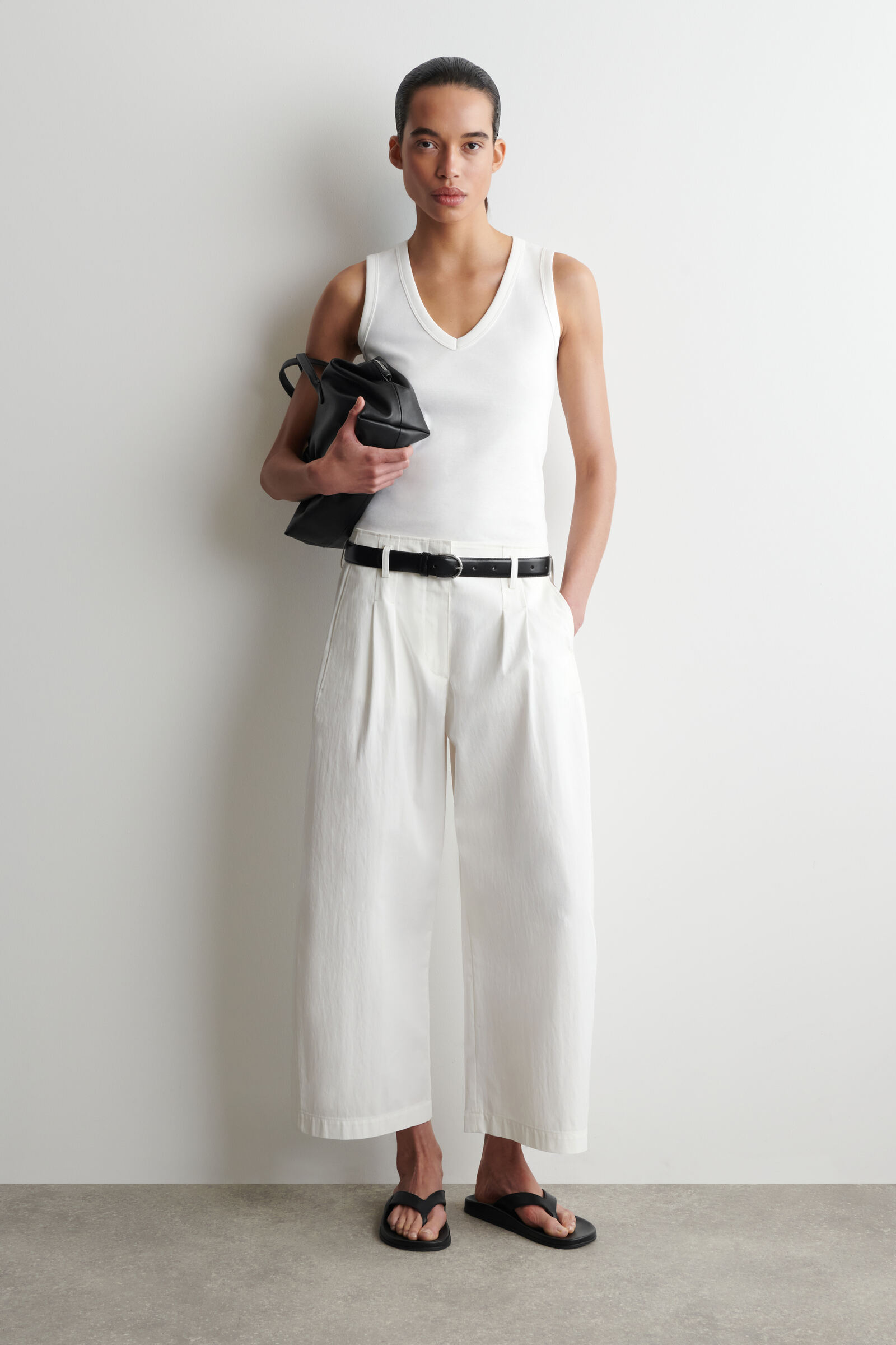 PLEATED COTTON BARREL-LEG TROUSERSWHITE