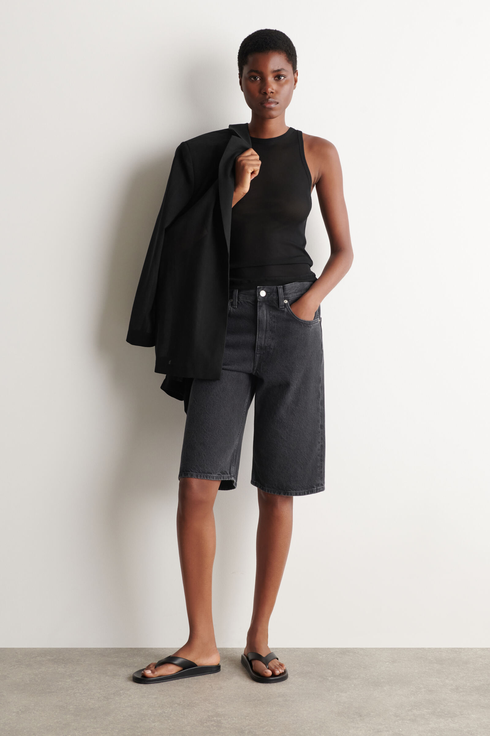 CHORD STRAIGHT-LEG DENIM SHORTSBLACK