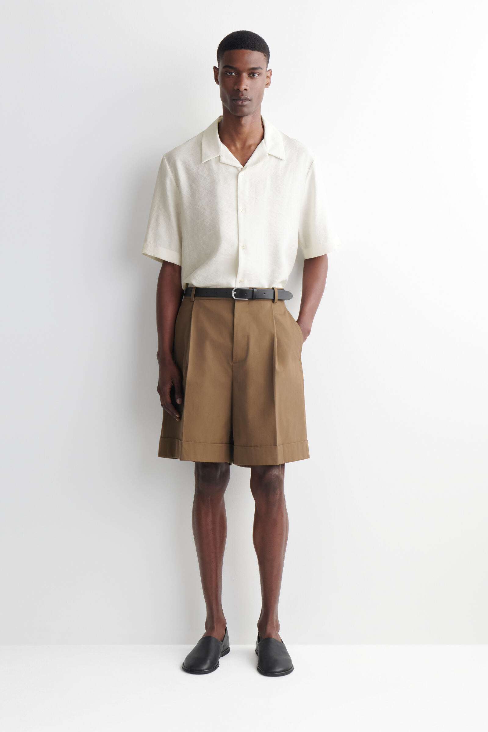 PLEATED TURN-UP COTTON CHINO SHORTSKHAKI