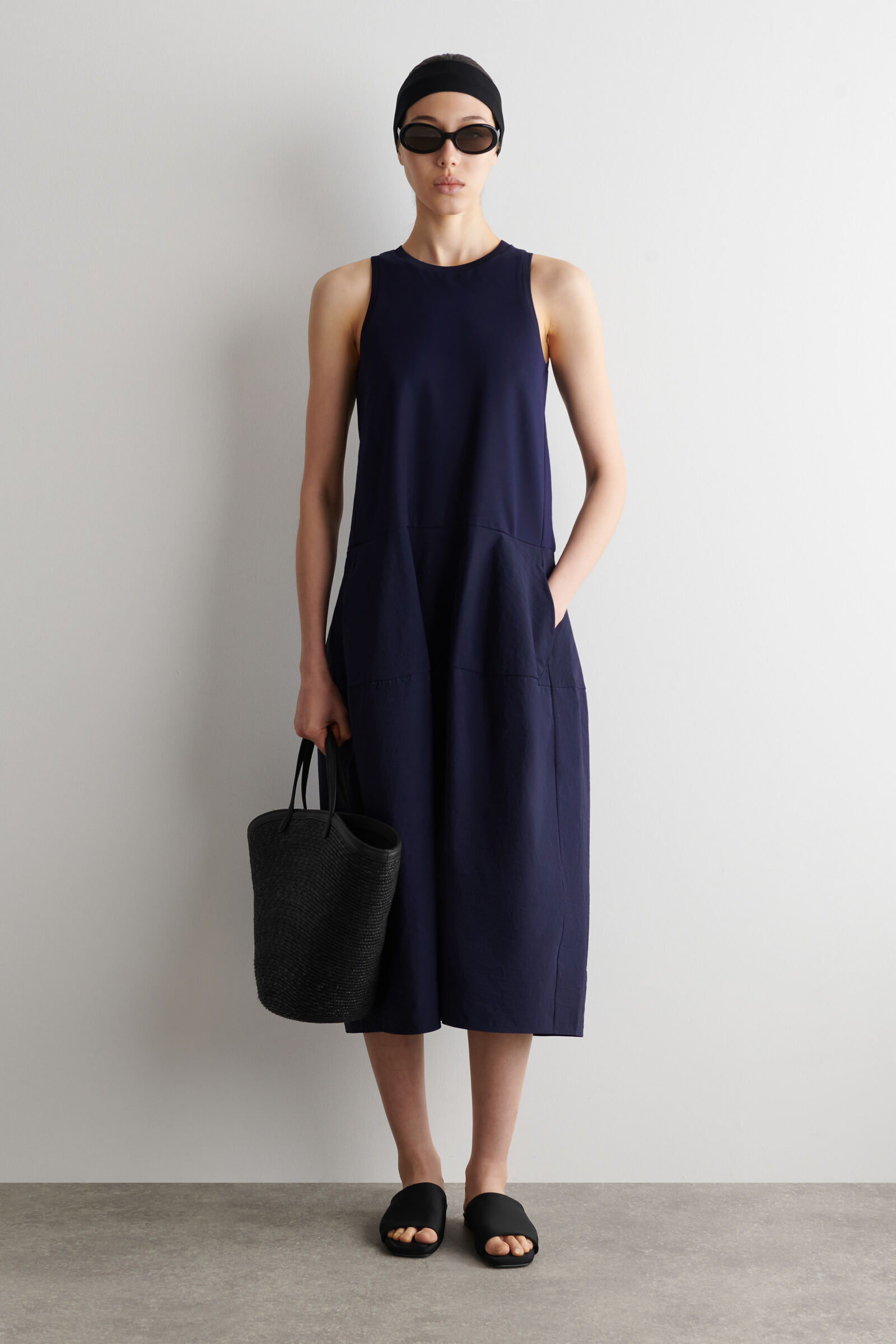 PANELLED SLEEVELESS MIDI DRESSNAVY