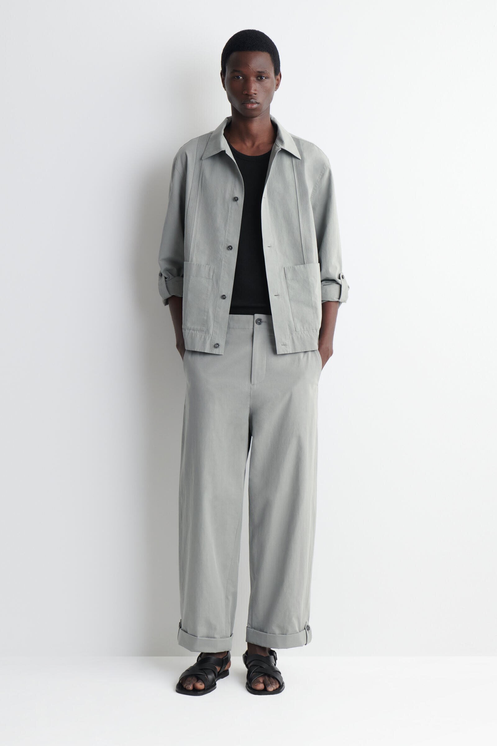 RELAXED-FIT STRAIGHT-LEG TURN-UP TROUSERSGREY
