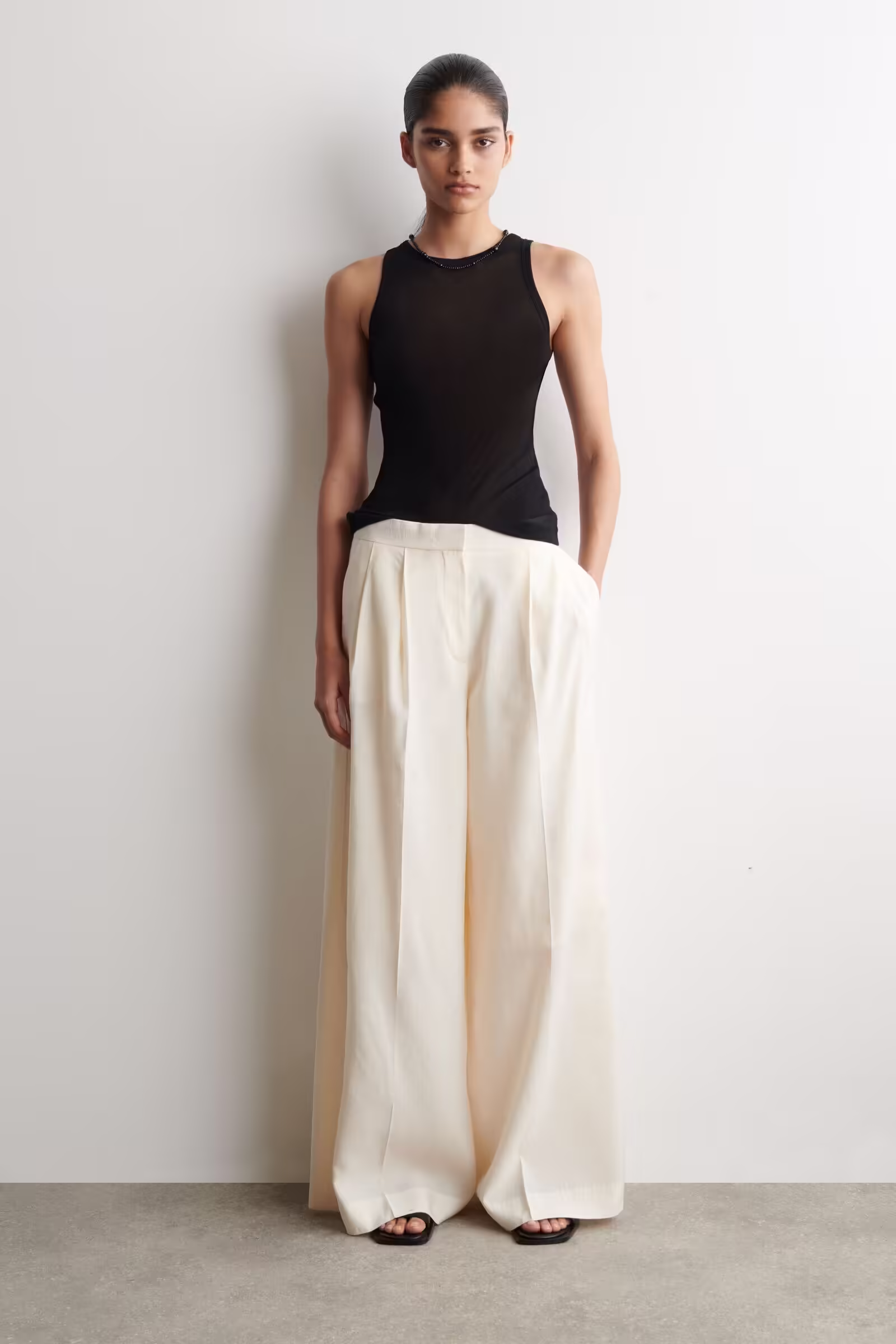PLEATED MODAL WIDE-LEG TROUSERSCREAM