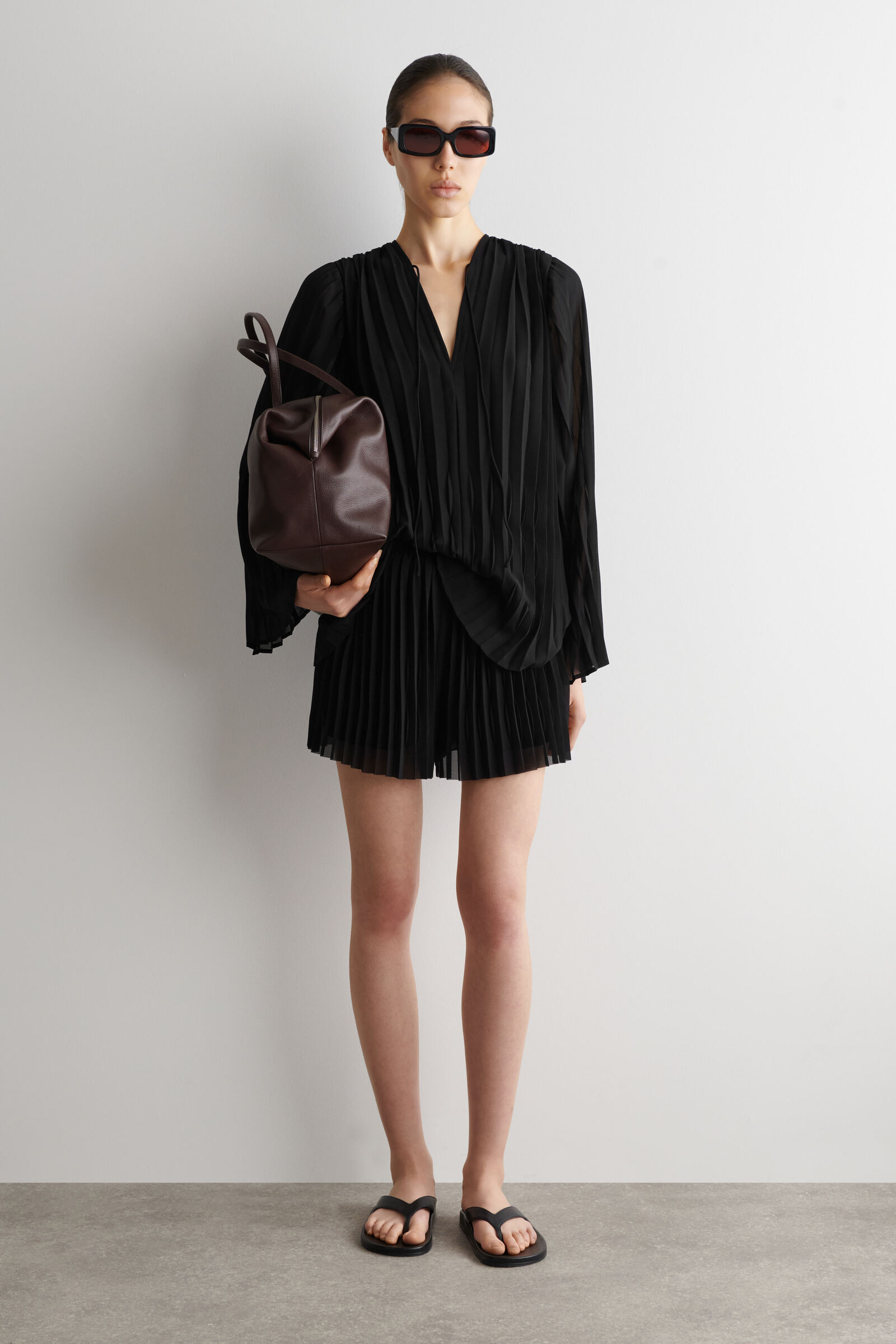 PLEATED GEORGETTE SHORTSBLACK