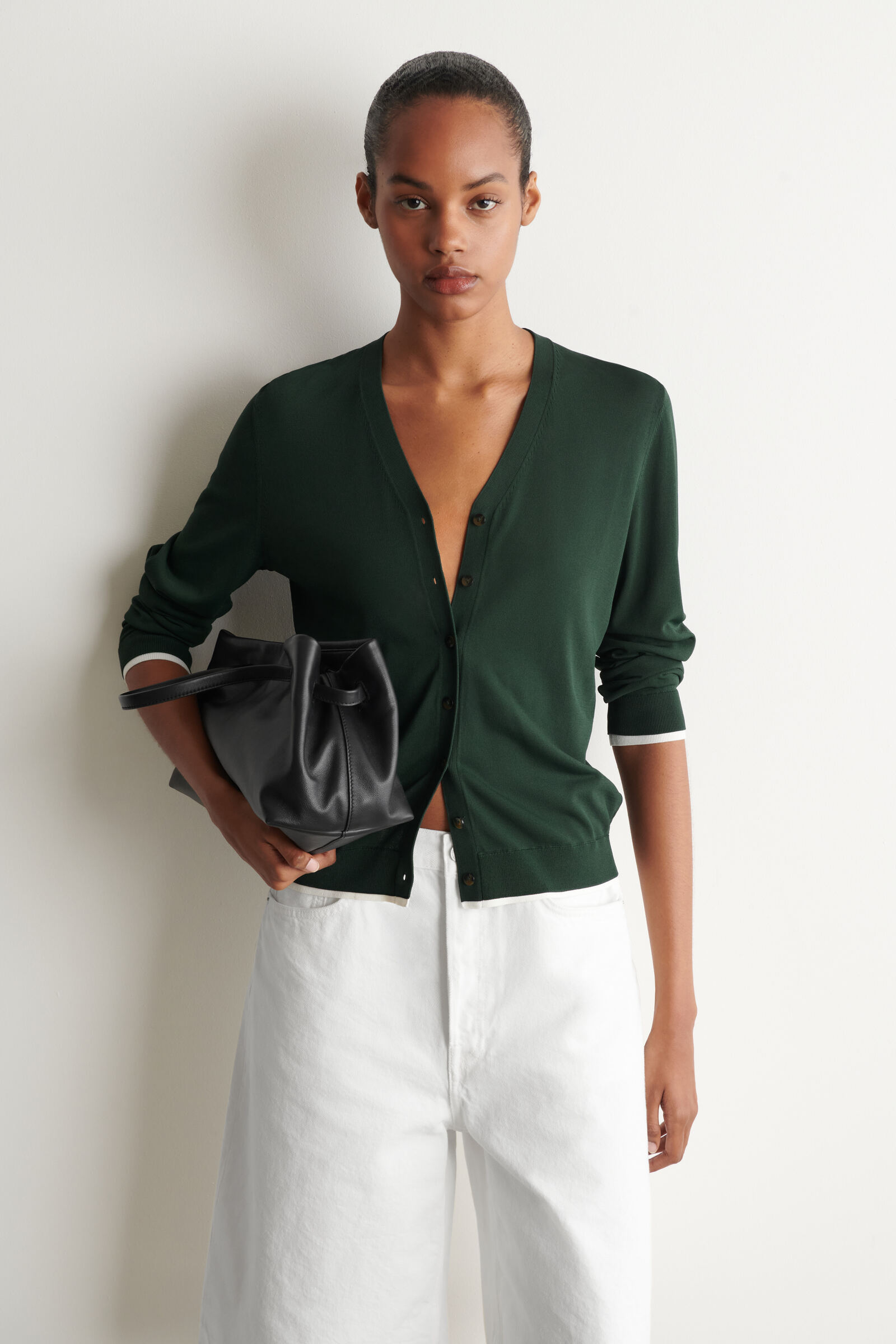 LAYERED-DETAIL KNITTED V-NECK CARDIGANDARK GREEN / WHITE