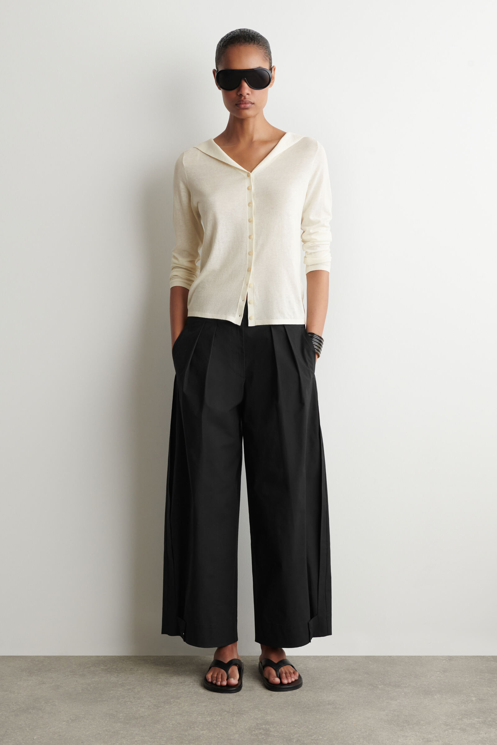 PLEATED COTTON TAPERED UTILITY TROUSERSBLACK
