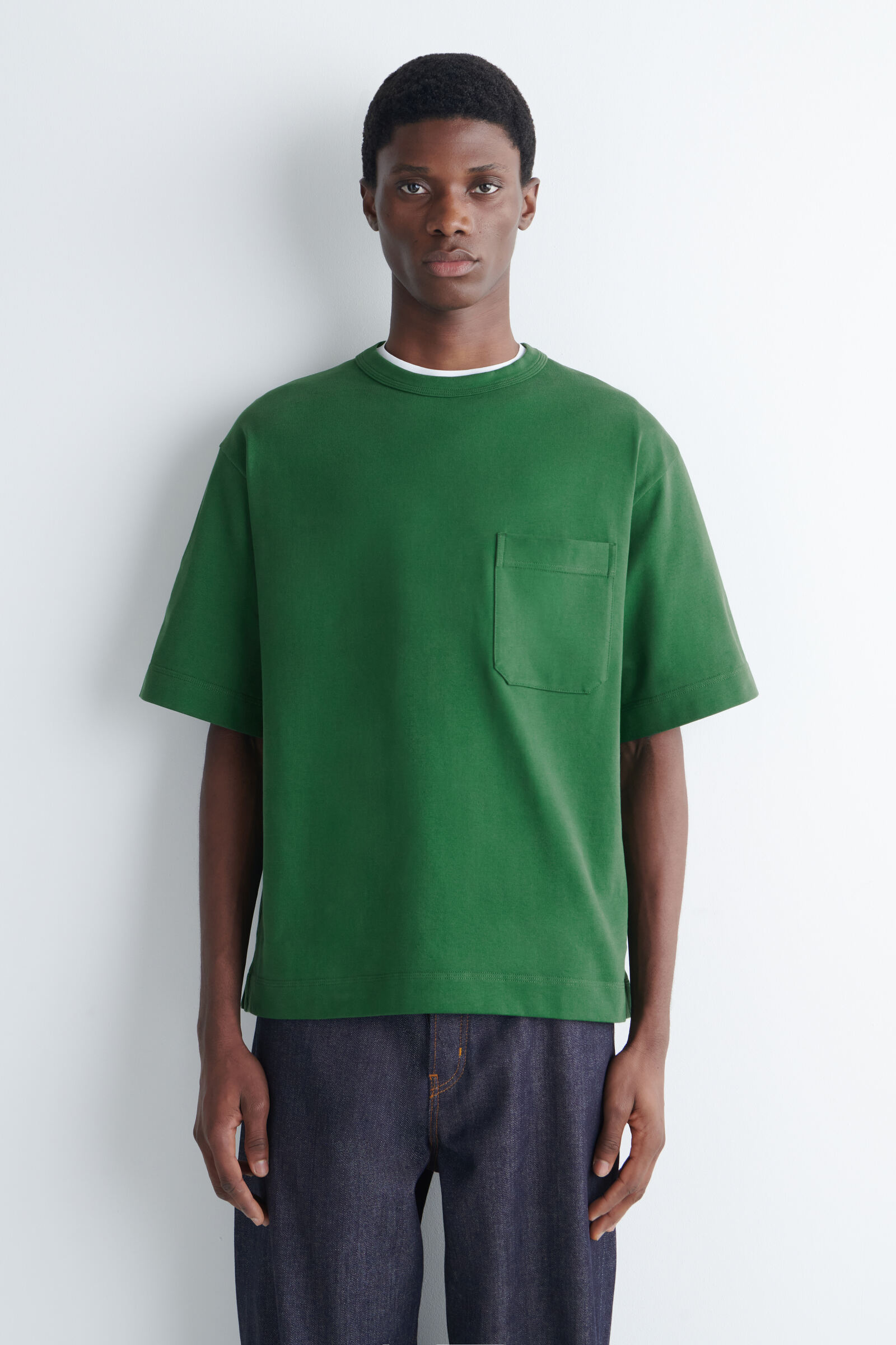 OVERSIZED POCKET-DETAIL T-SHIRTDARK GREEN