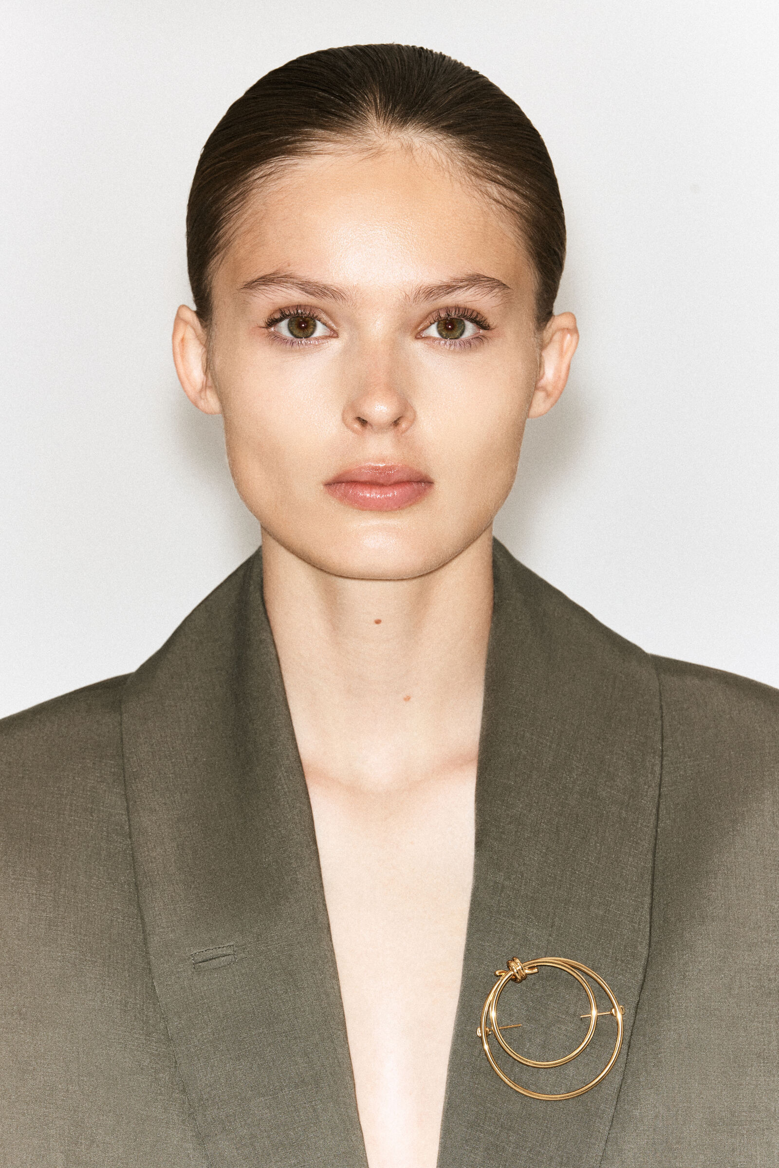 KNOTTED BROOCHGOLD