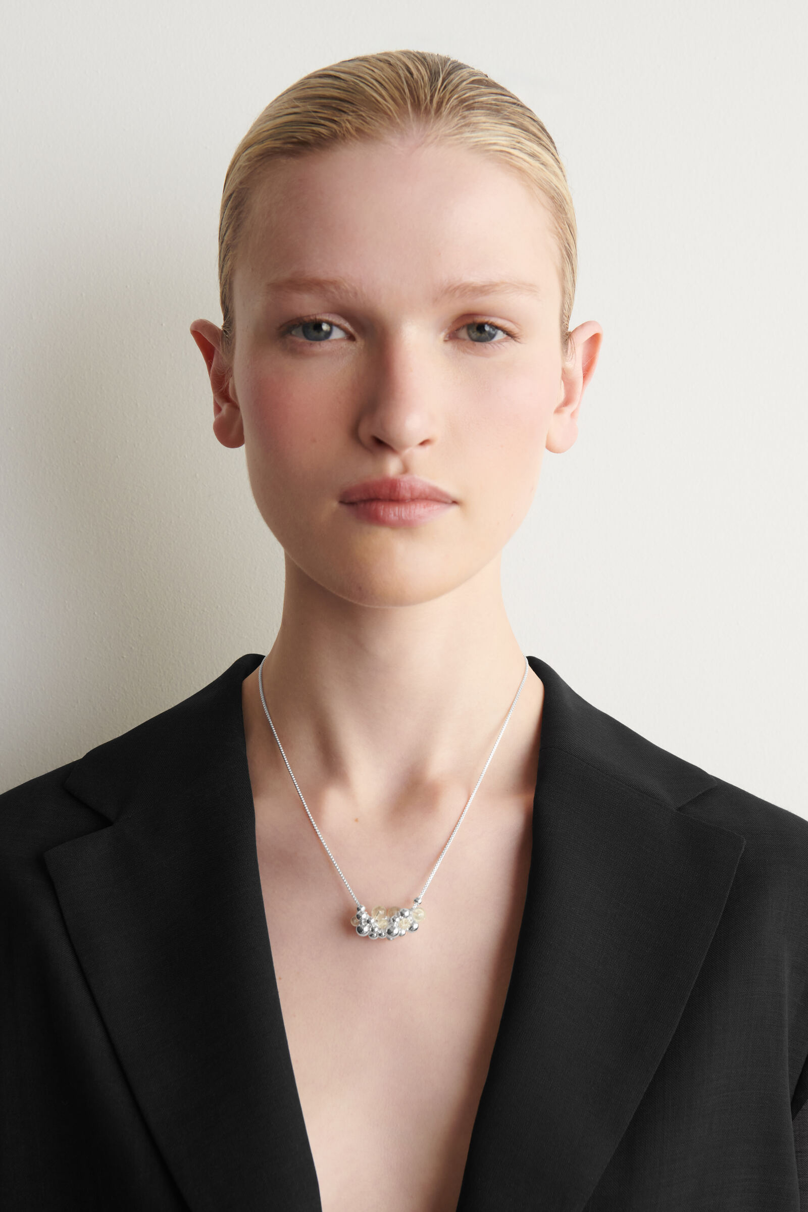 CLUSTERED BEADED NECKLACESILVER