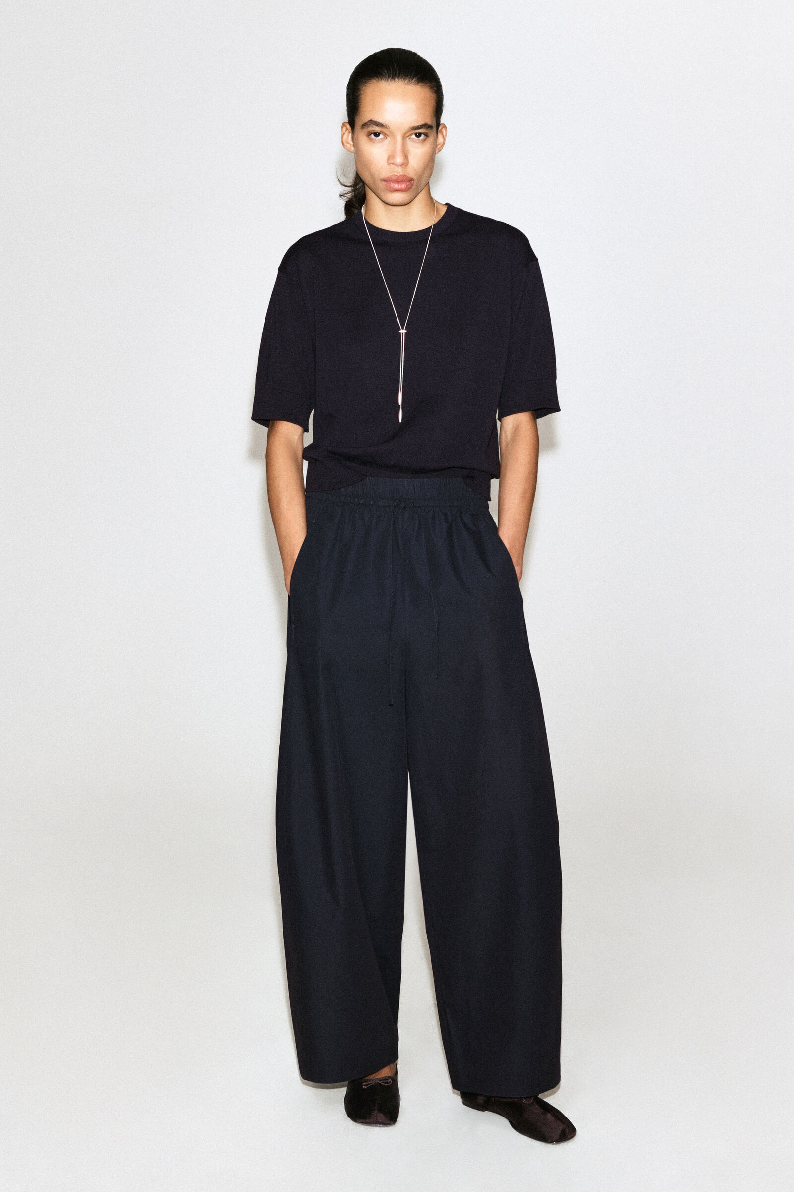ELASTICATED BARREL-LEG TROUSERSNAVY