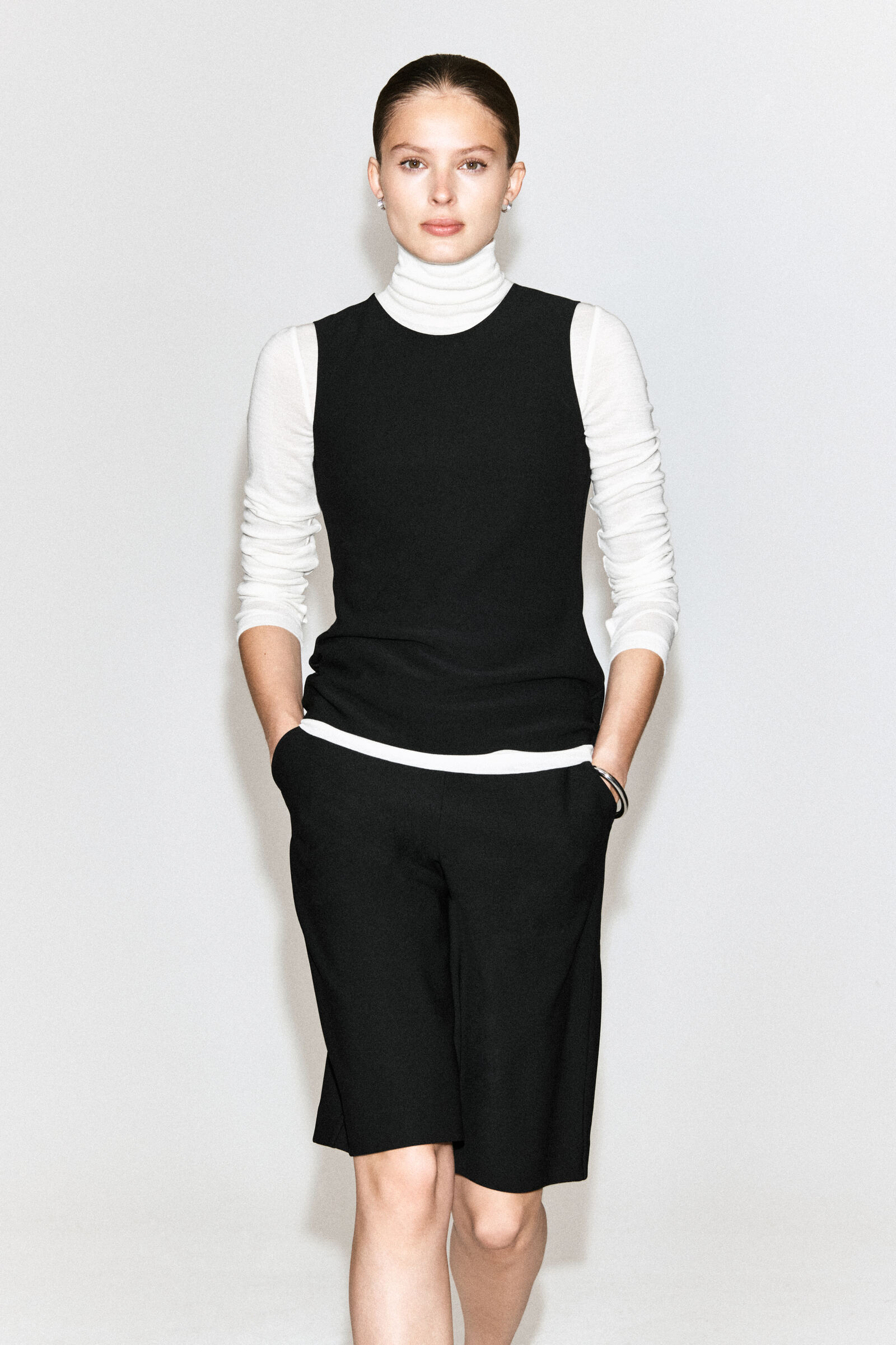CREPE TANK TOPBLACK