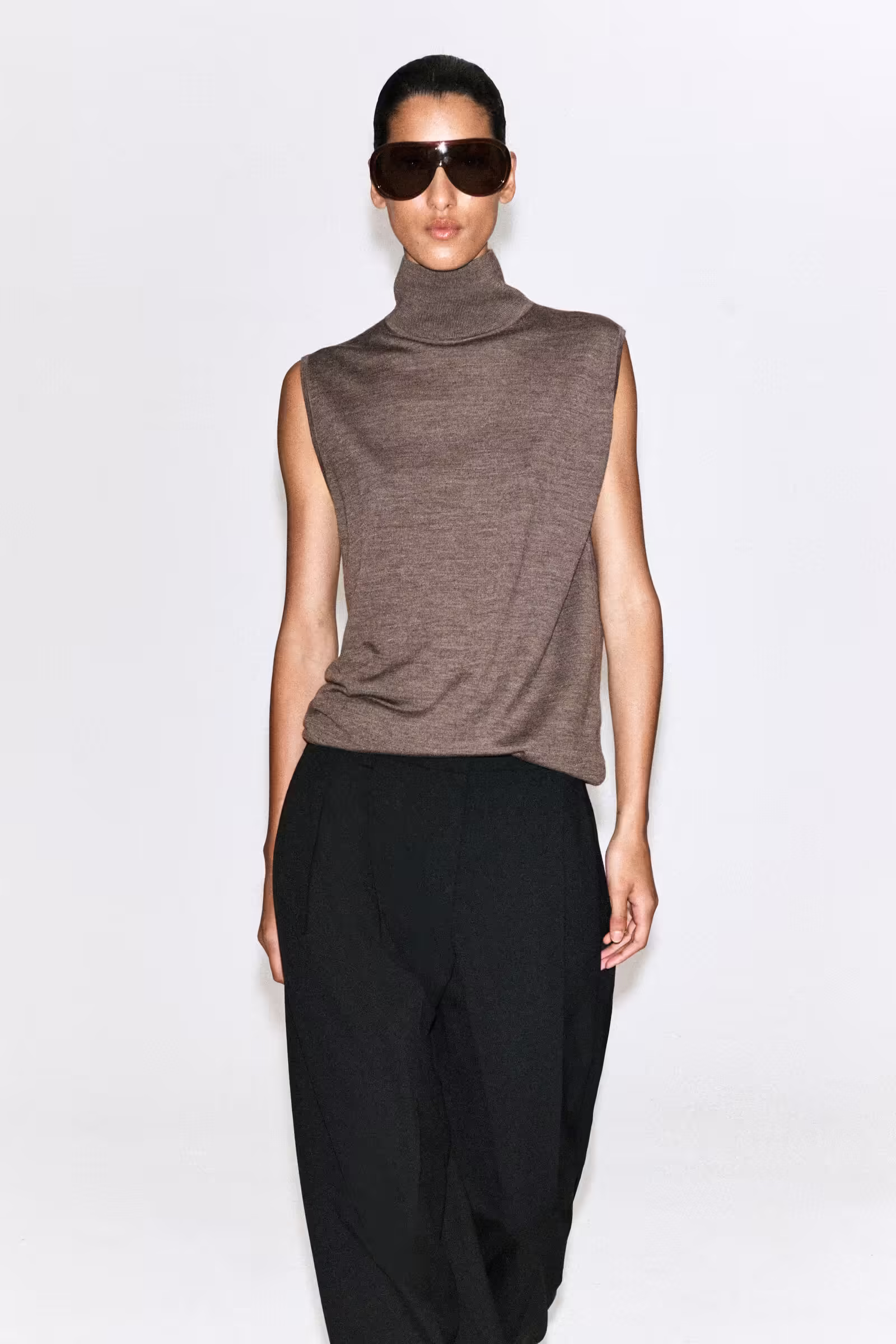 MERINO WOOL FUNNEL-NECK VESTBEIGE MÉLANGE