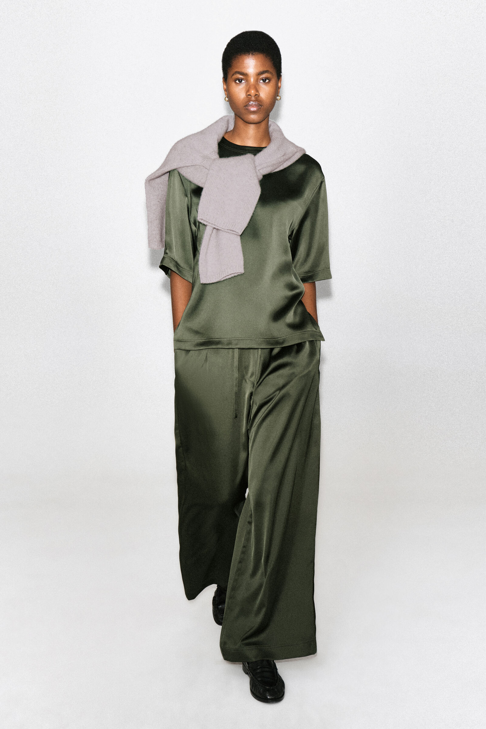 SATIN T-SHIRTKHAKI