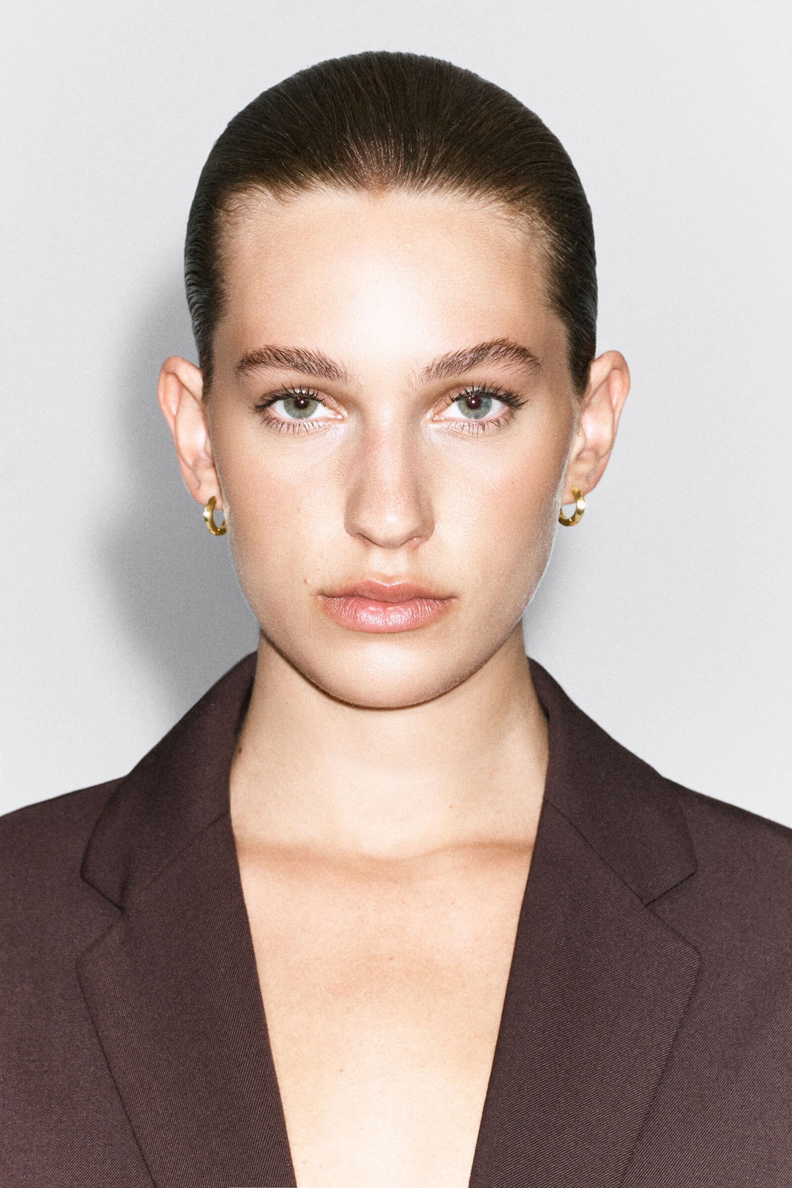 FACETED MINI HOOP EARRINGSGOLD