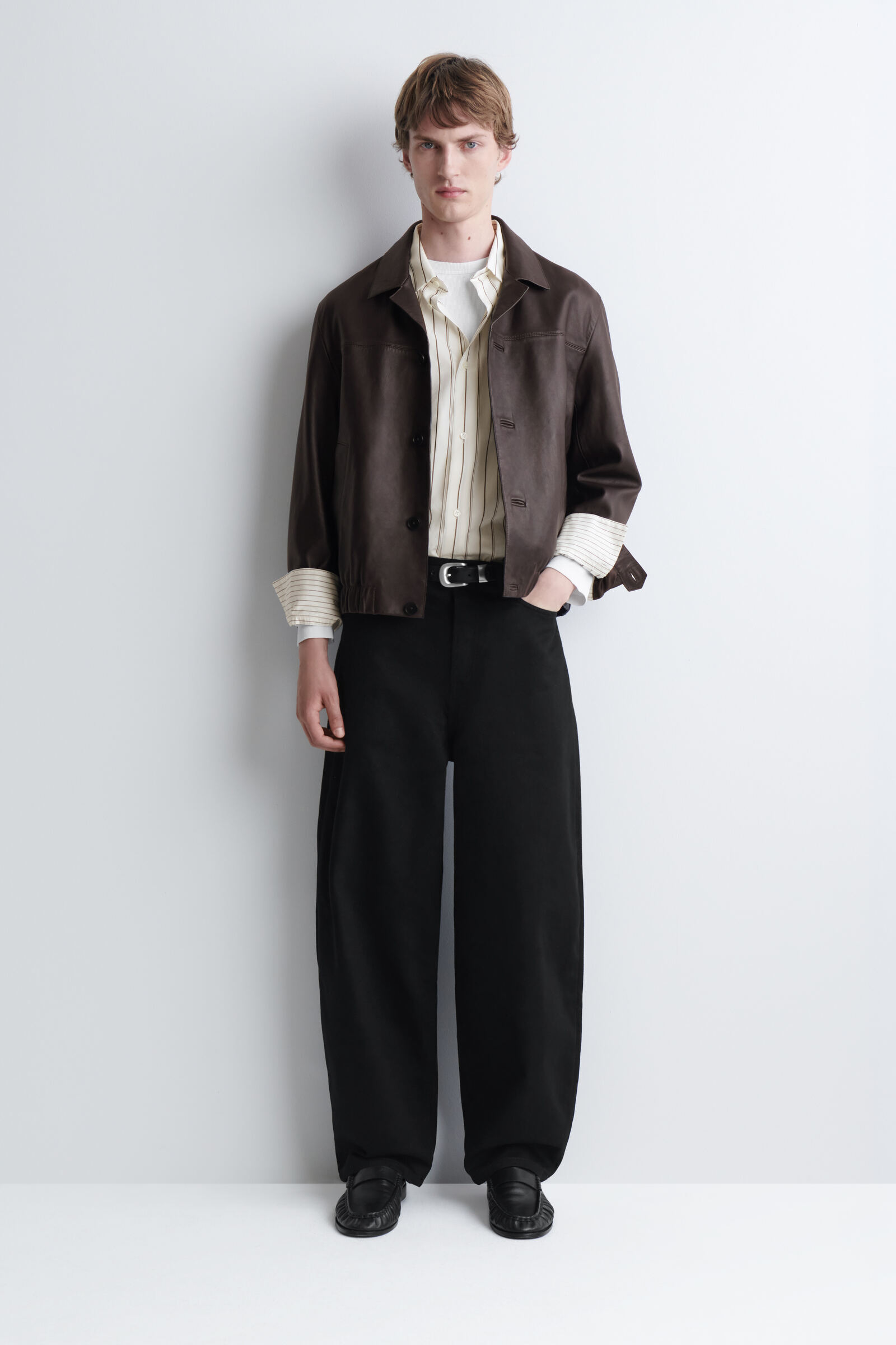 MALLOW RELAXED-FIT BARREL-LEG JEANSBLACK