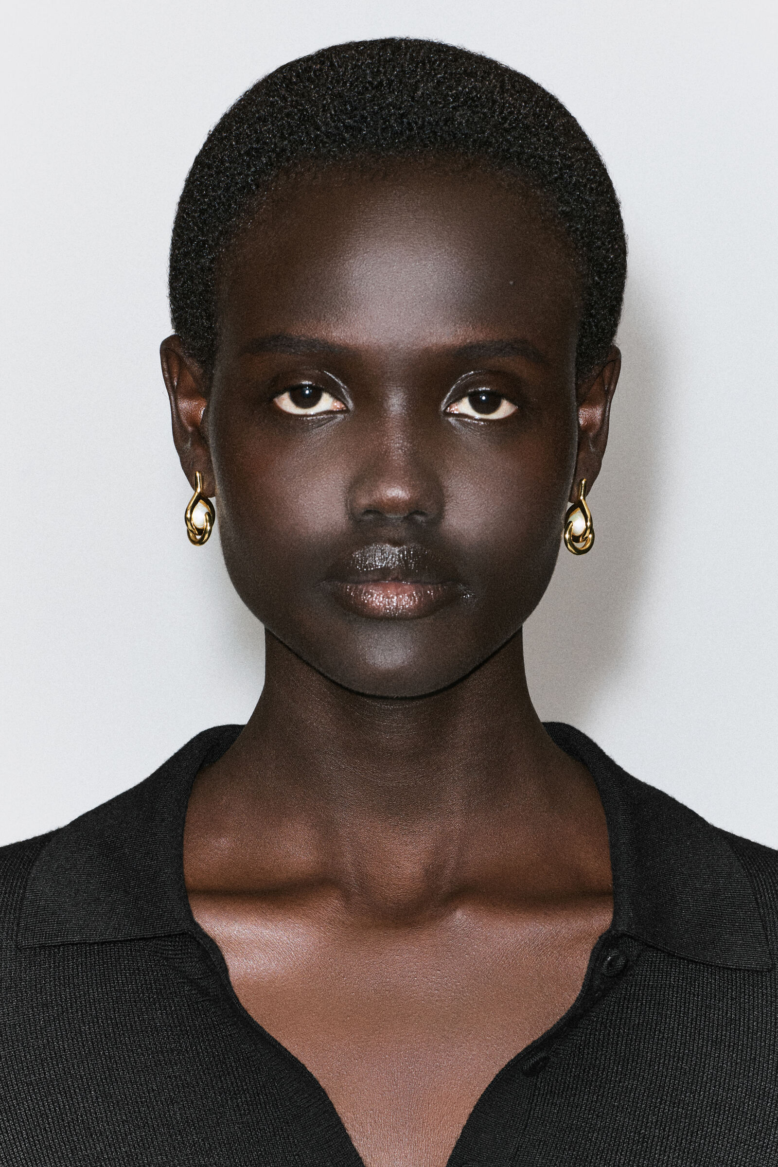 SCULPTURAL PEARL EARRINGSGOLD / PEARL