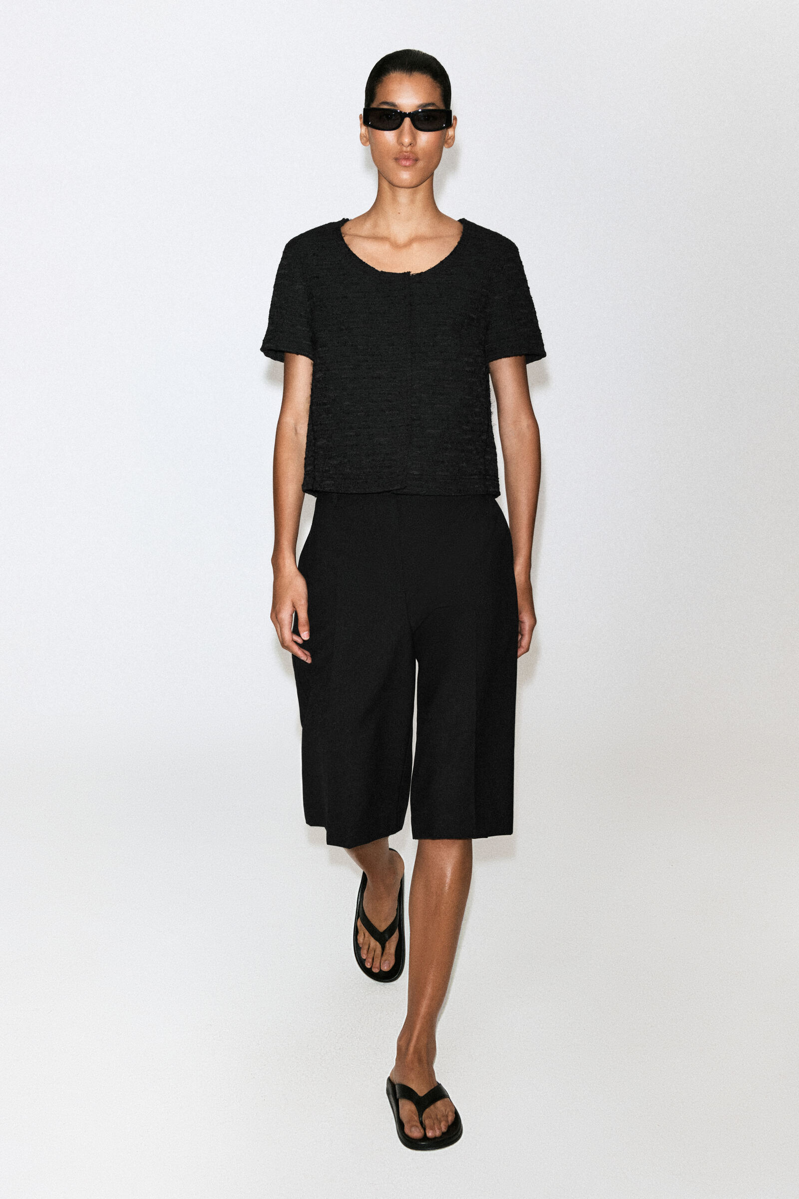TAILORED BERMUDA SHORTSBLACK