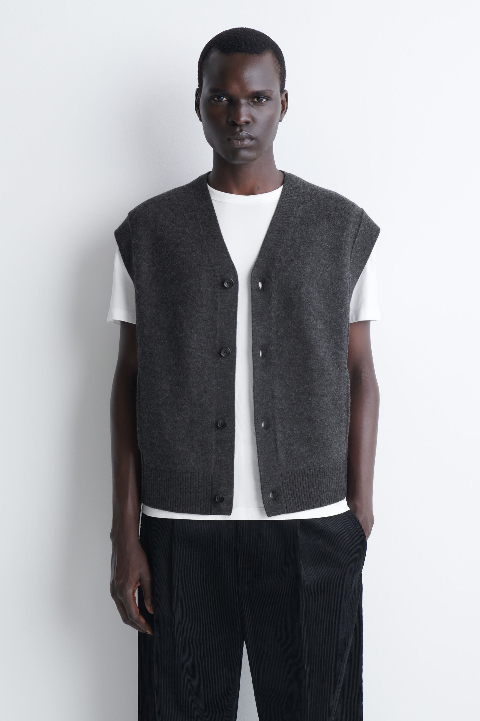 BUTTONED BOILED-WOOL VESTCHARCOAL MÉLANGE