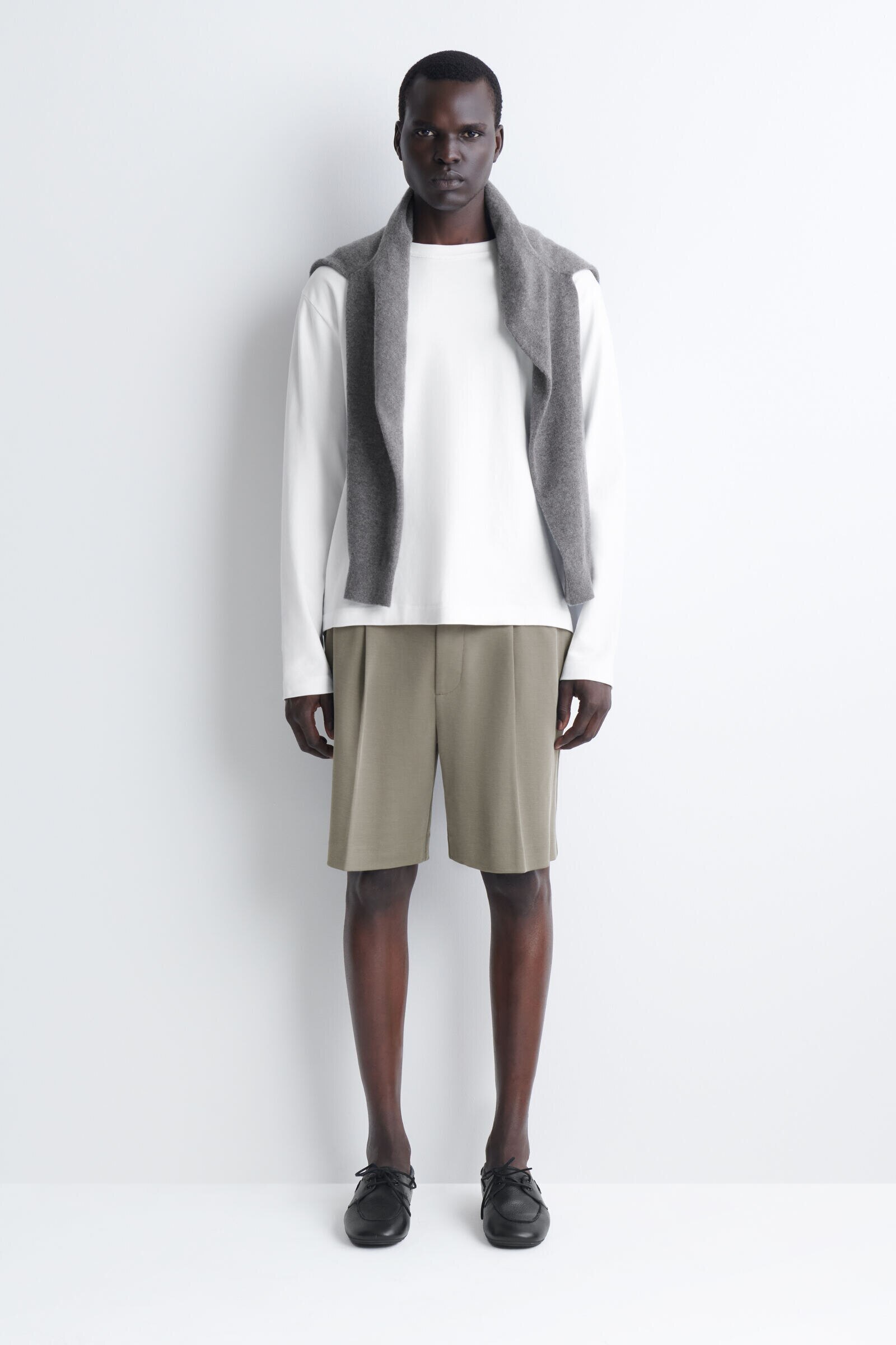 TAILORED BONDED-TWILL SHORTSGREY-GREEN