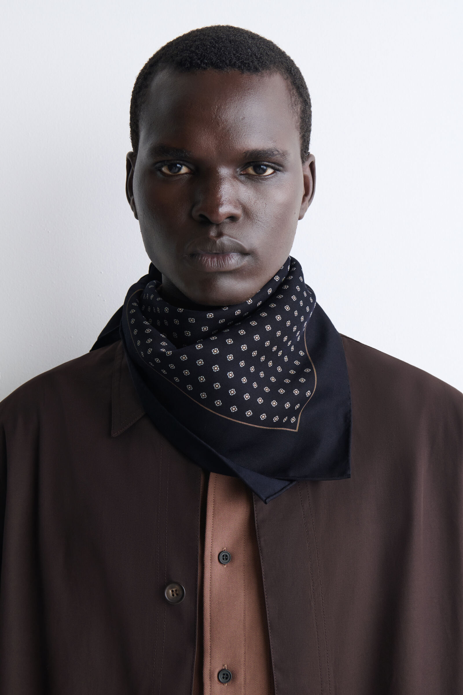 GEOMETRIC-PRINT SILK-BLEND SCARFNAVY / GEOMETRIC
