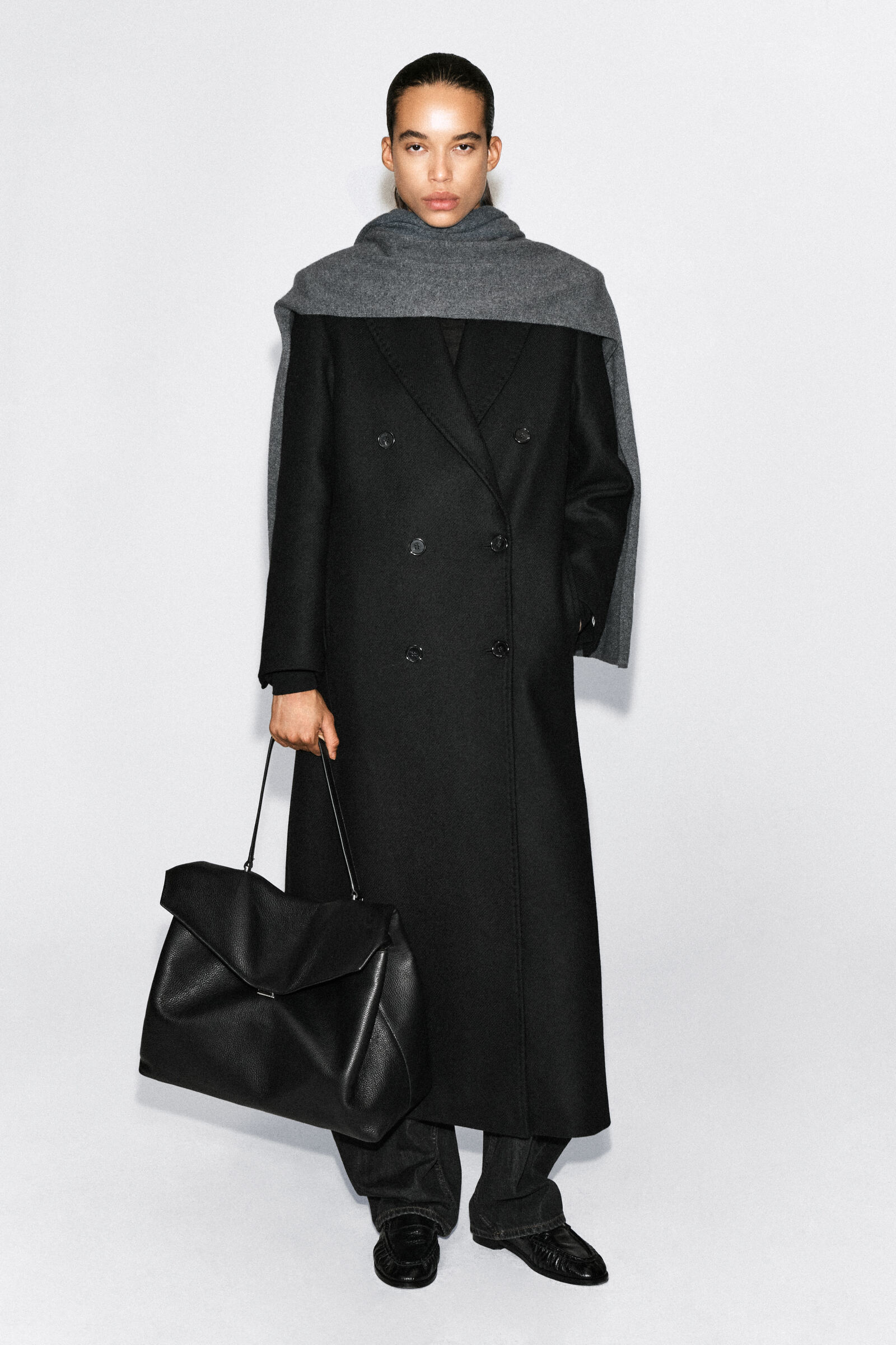 TRULLO OVERSIZED FLAP BAG - LEATHERBLACK