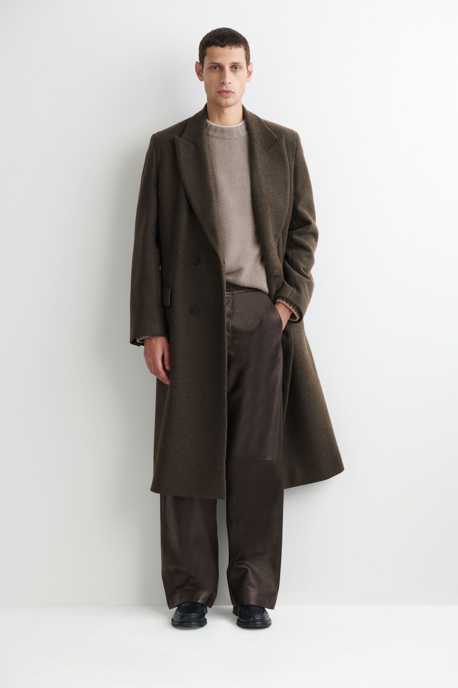 LEATHER RELAXED-FIT STRAIGHT-LEG TROUSERSMAHOGANY